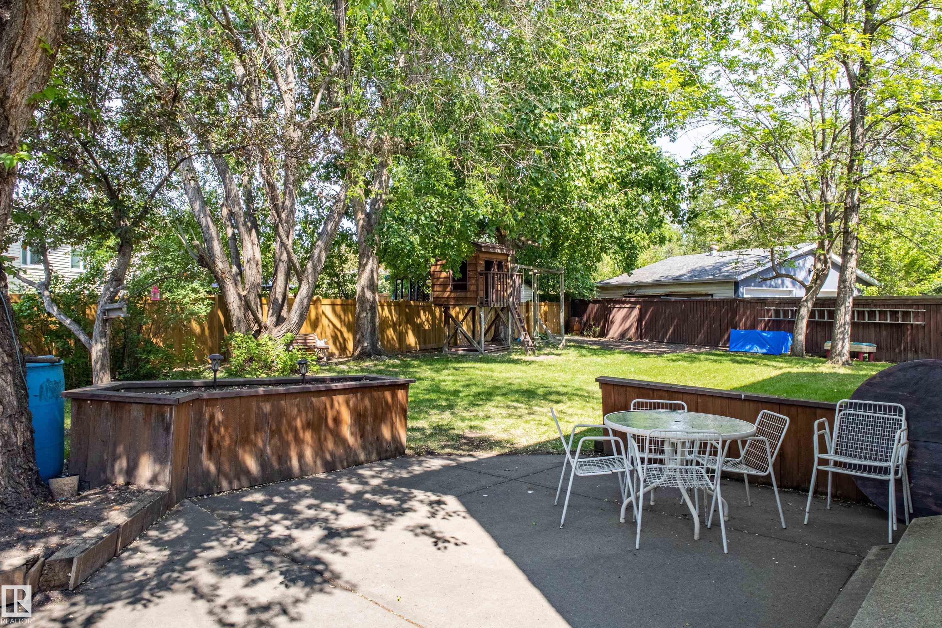 Photo 3 at 9928 181 Street NW, La Perle, Edmonton