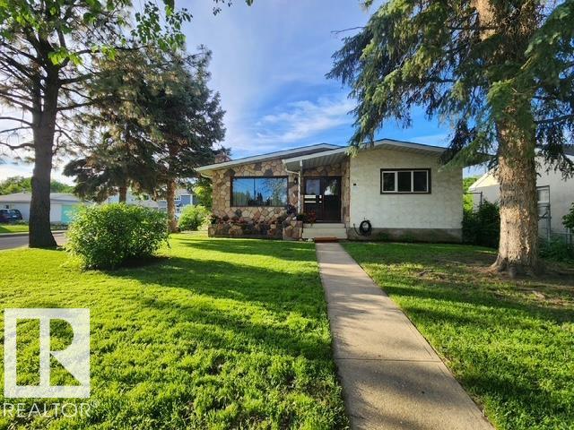 Photo 2 at 4248 114 Avenue NW, Beverly Heights, Edmonton