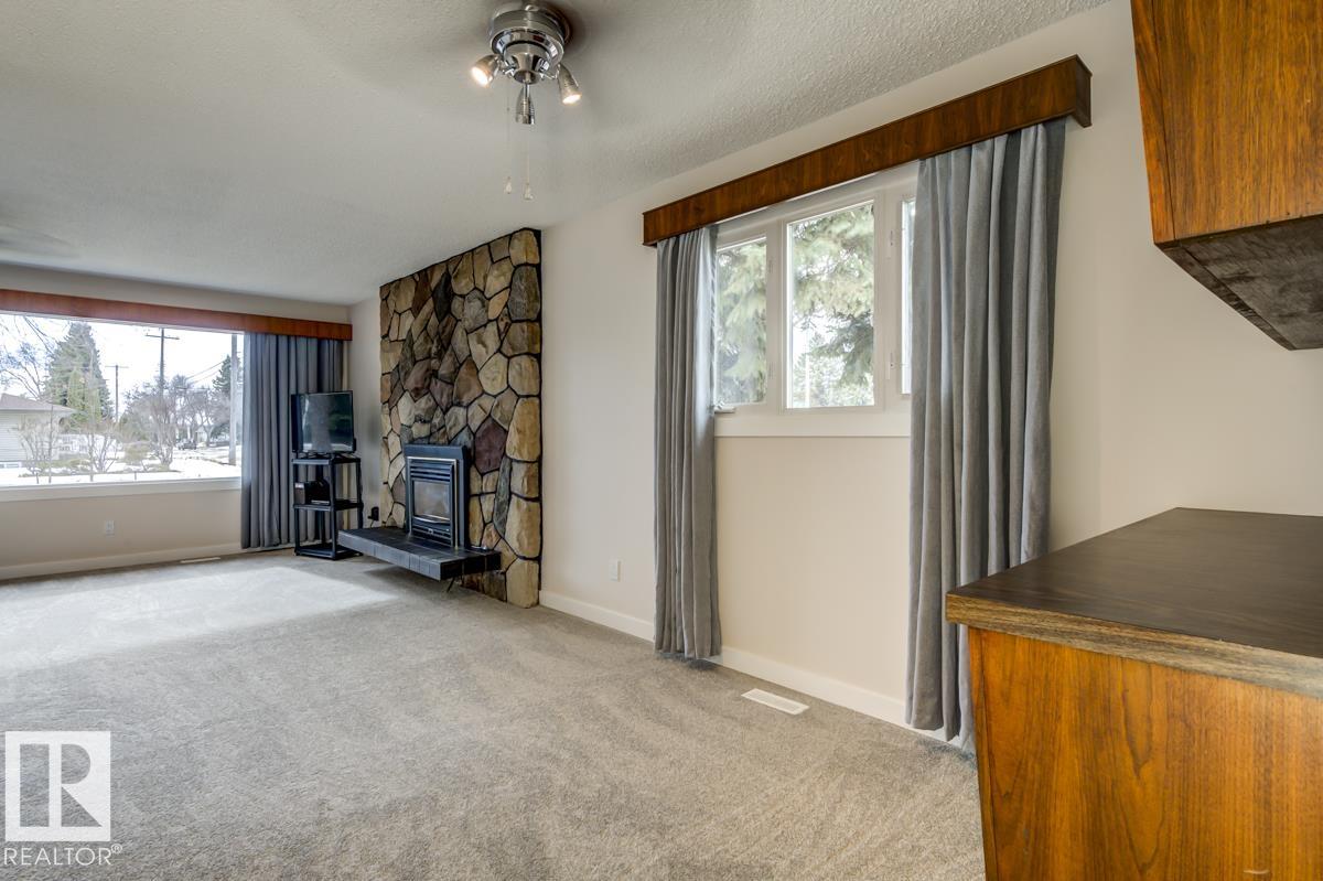 Photo 9 at 4248 114 Avenue NW, Beverly Heights, Edmonton