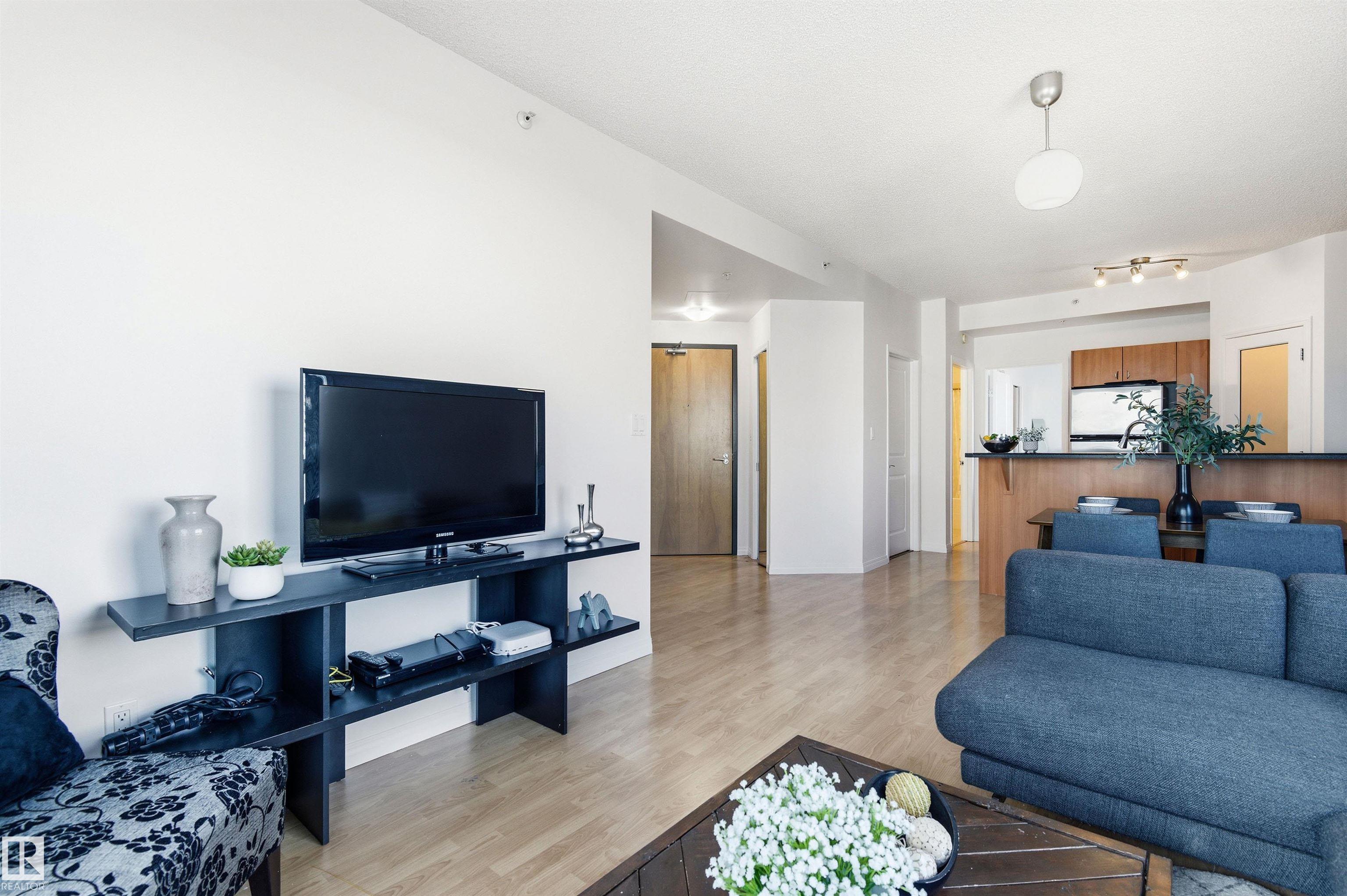 Photo 12 at 601 - 10504 99 Avenue NW, Downtown, Edmonton