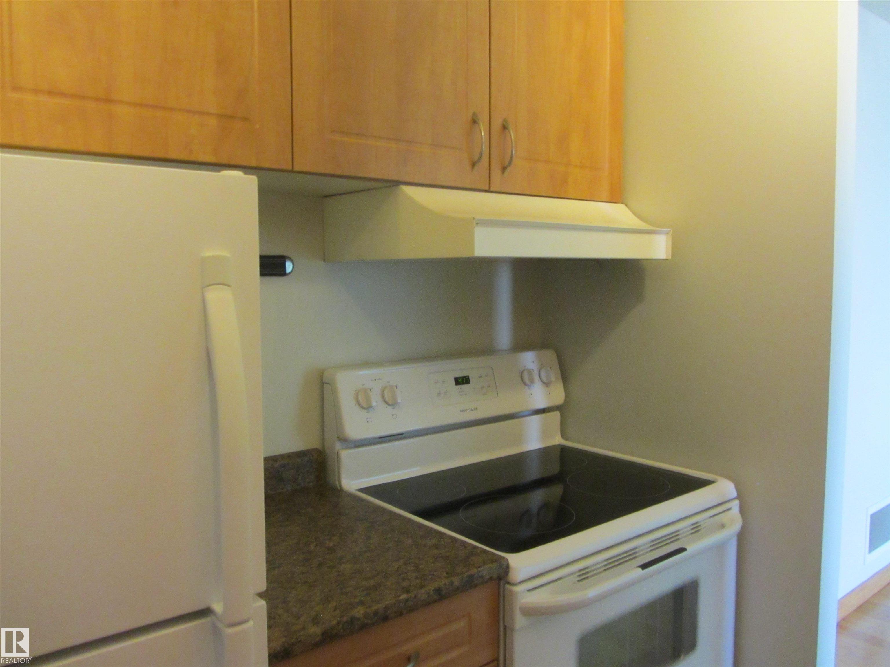 Photo 17 at 1007 - 11307 99 Avenue NW, Wîhkwêntôwin, Edmonton