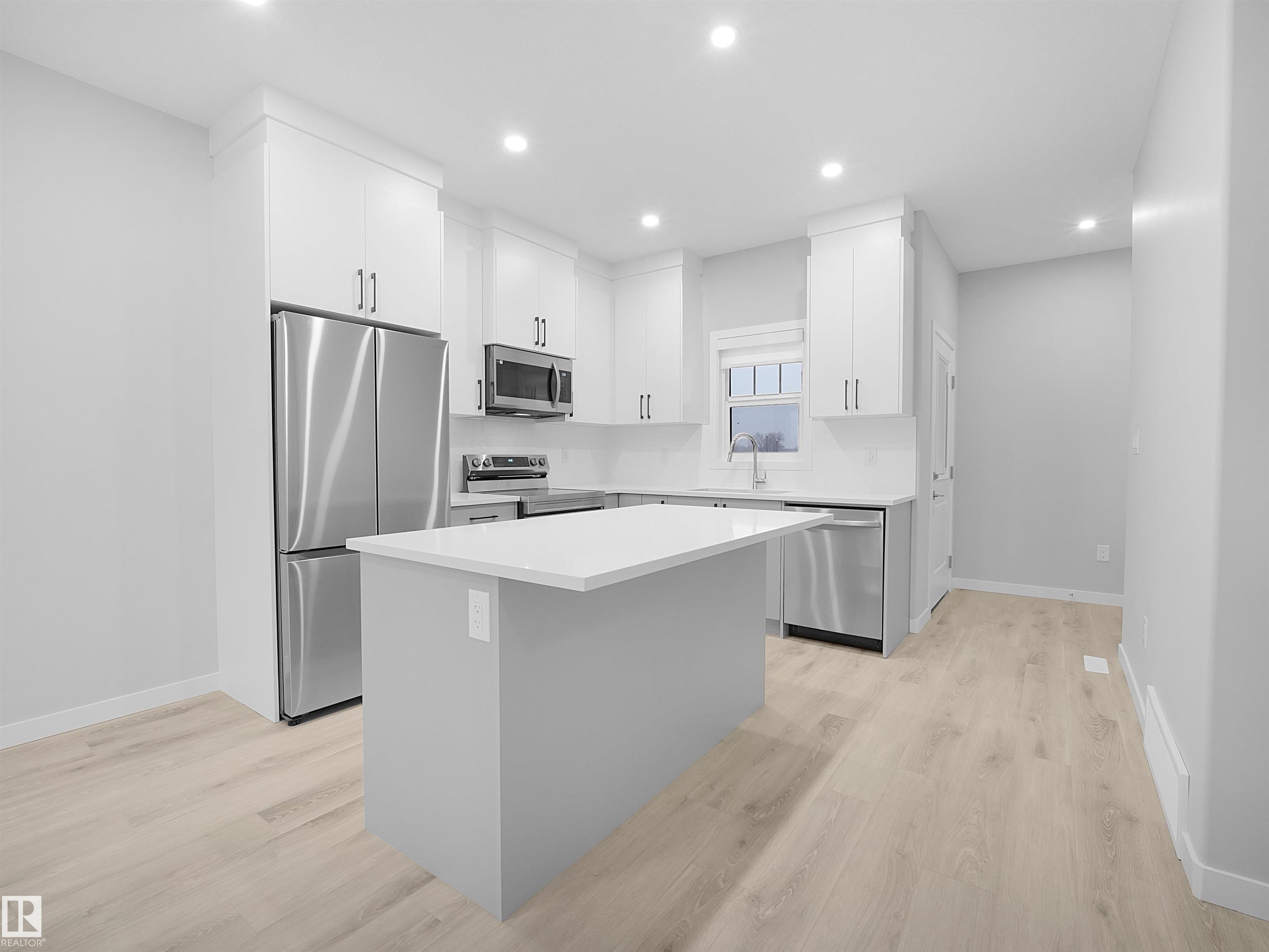 Photo 8 at 3272 Dallas Schmidt Drive NW, Griesbach, Edmonton