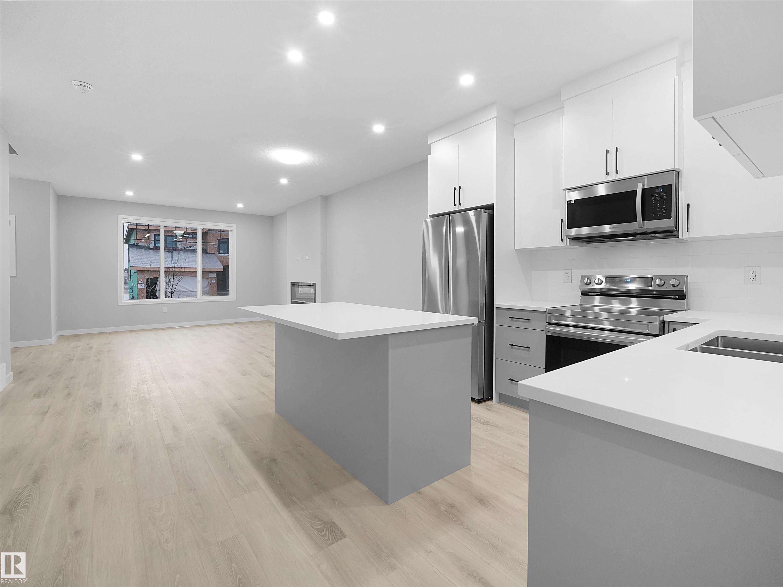 Photo 9 at 3272 Dallas Schmidt Drive NW, Griesbach, Edmonton