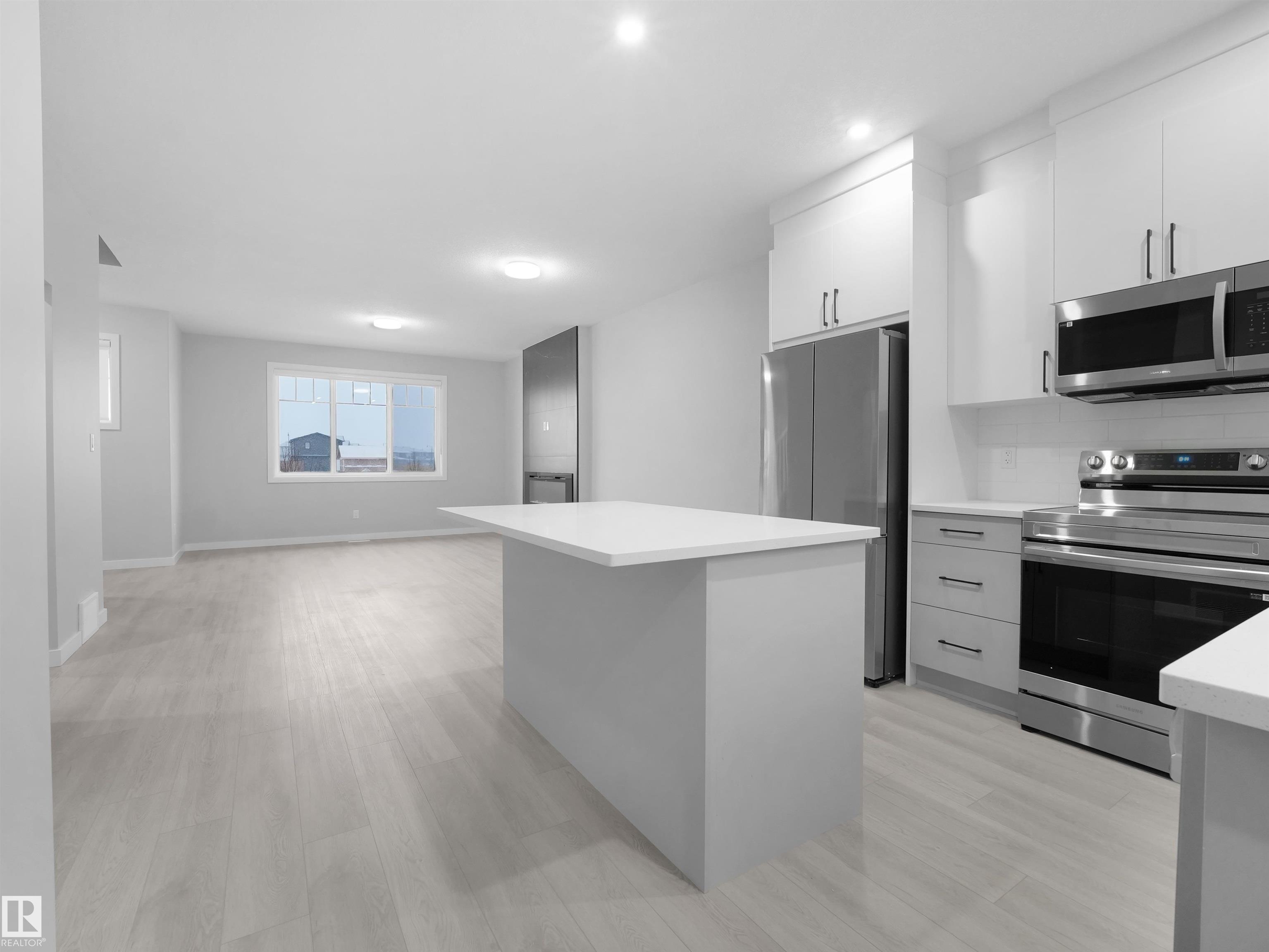 Photo 10 at 3331 Roy Brown Way NW, Griesbach, Edmonton