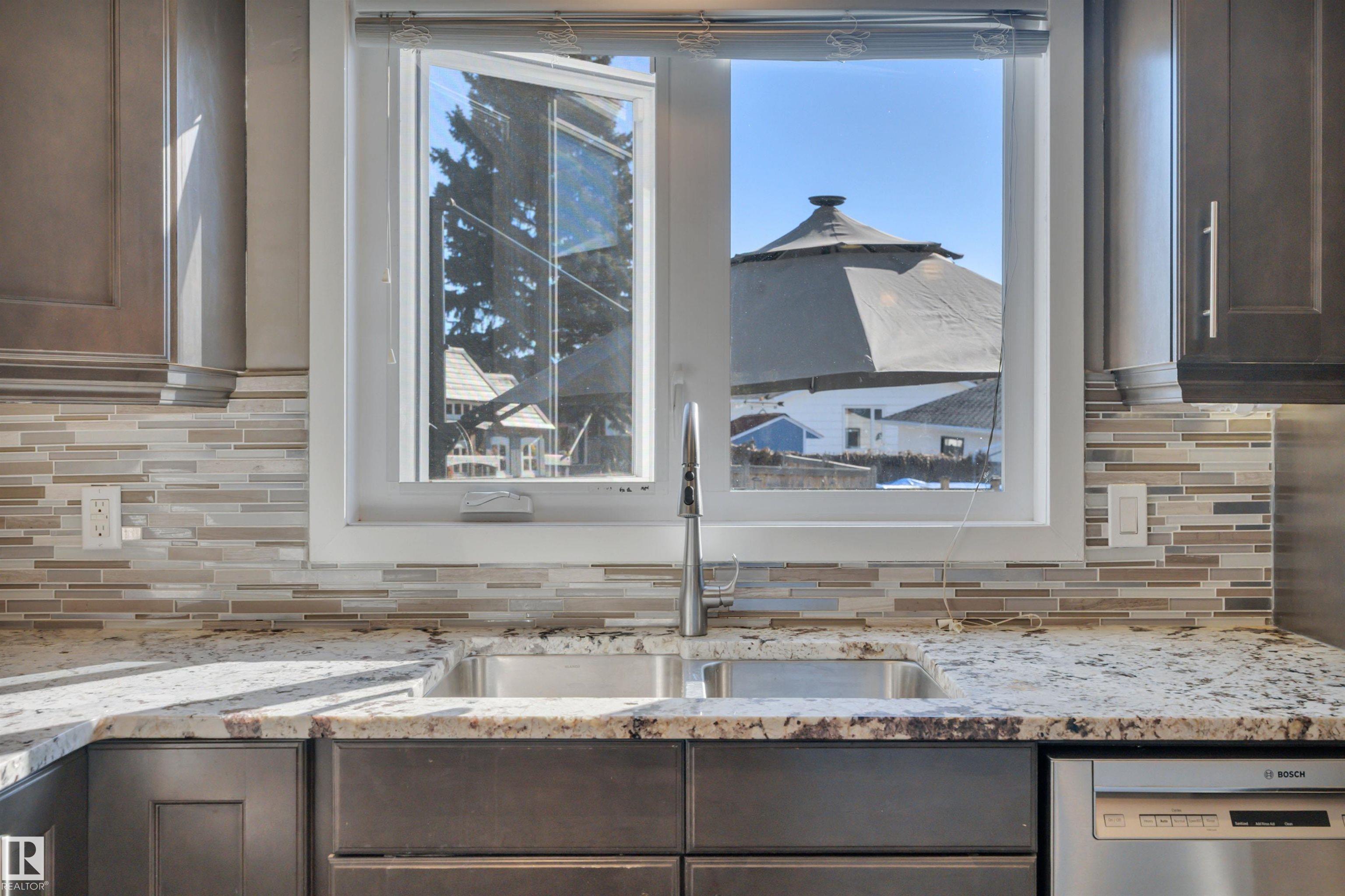 Photo 10 at 8807 31 Avenue NW, Tipaskan, Edmonton