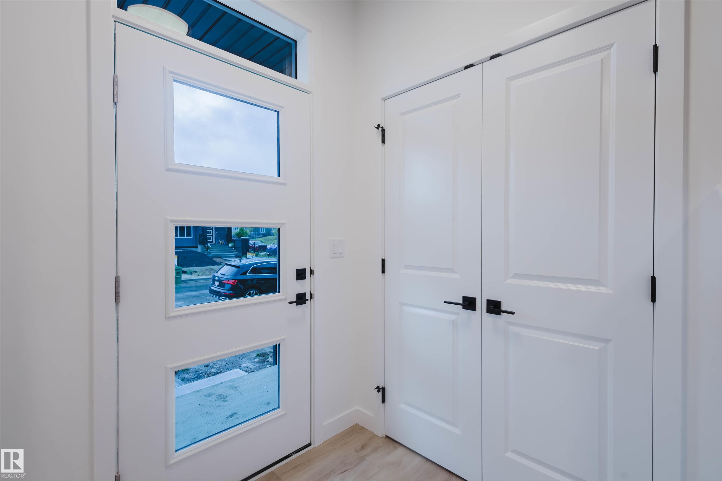 Photo 3 at 2108 Crossbill Lane NW, Kinglet Gardens, Edmonton