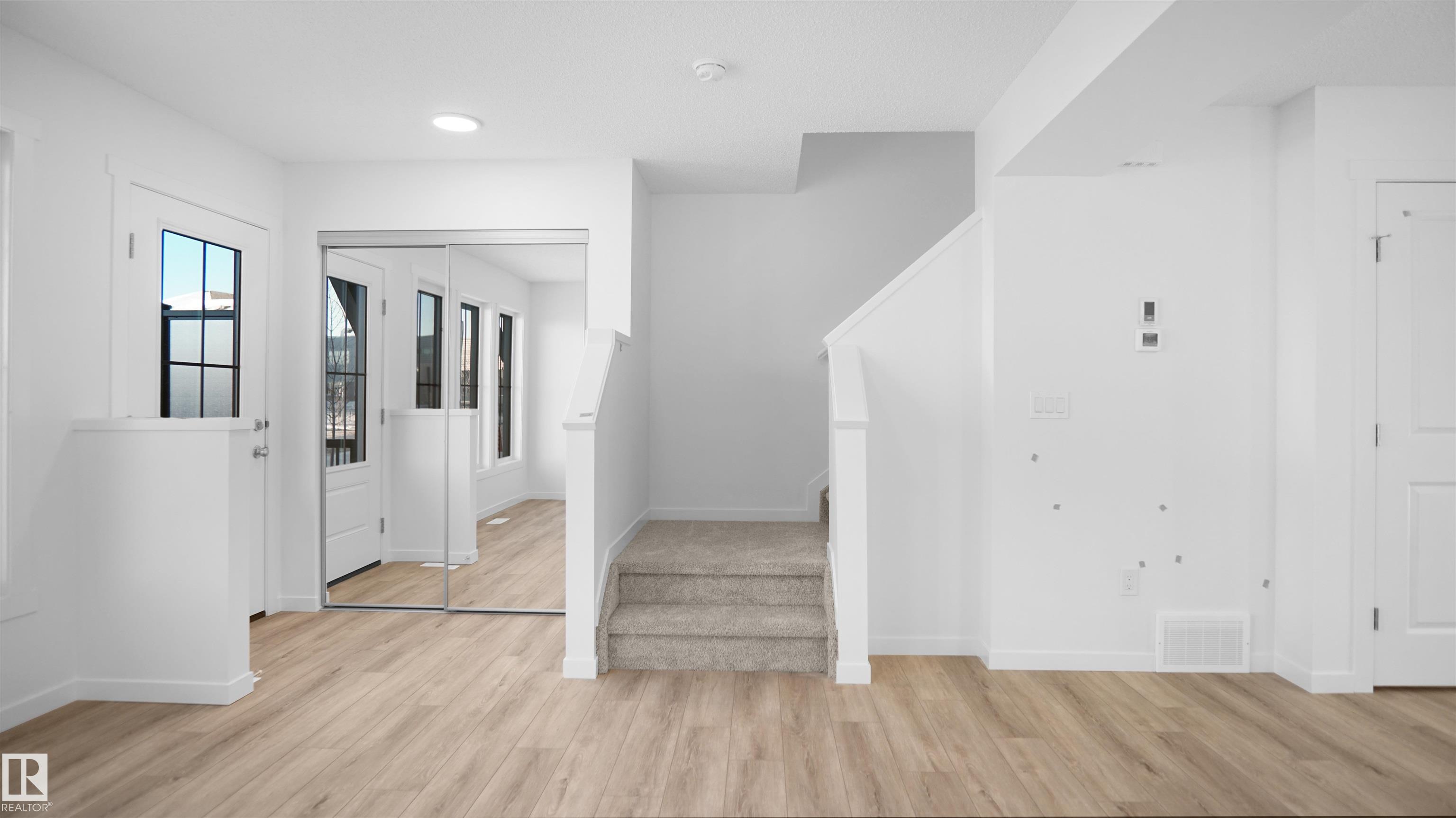 Photo 2 at 86 - 3705 141 Street SW, Desrochers Area, Edmonton