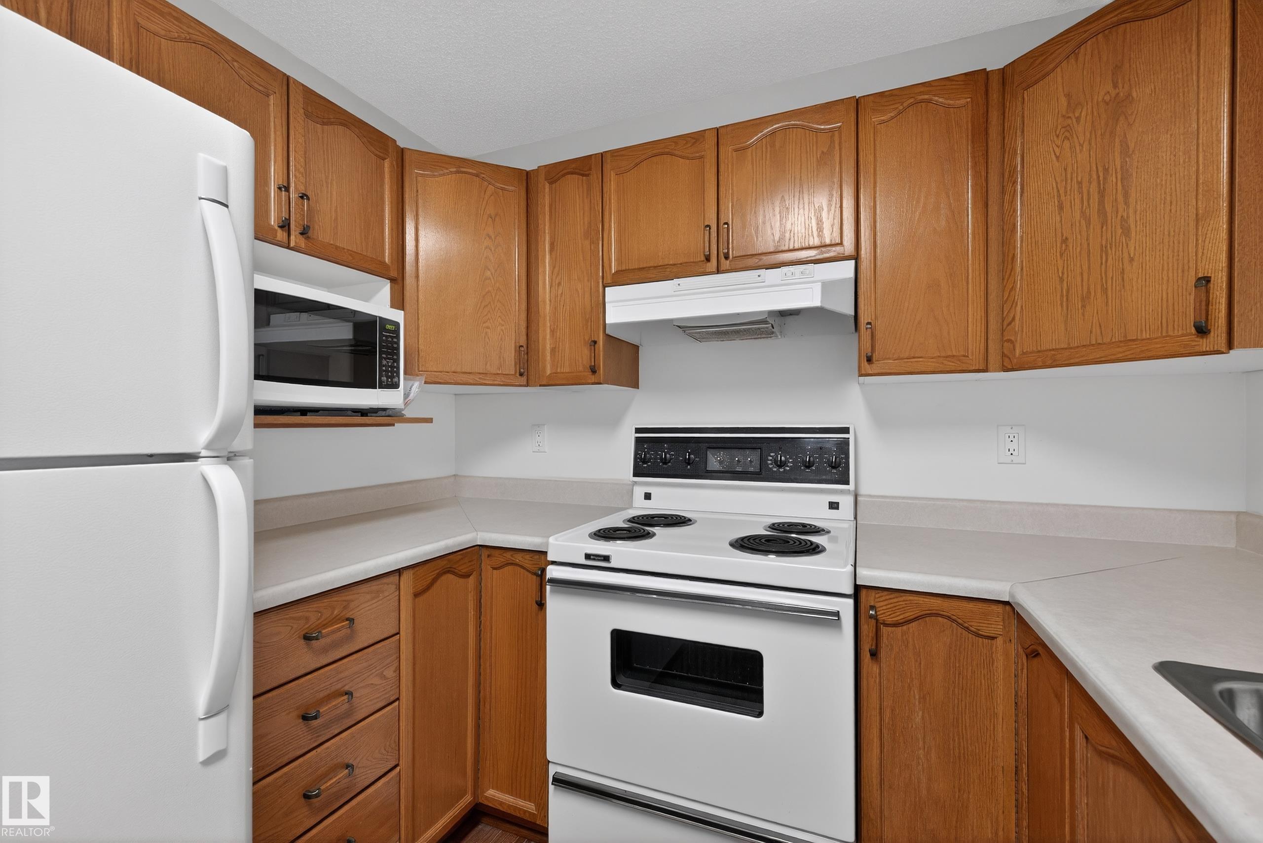 Photo 23 at 106 - 15499 Castle Downs Road NW, Beaumaris, Edmonton