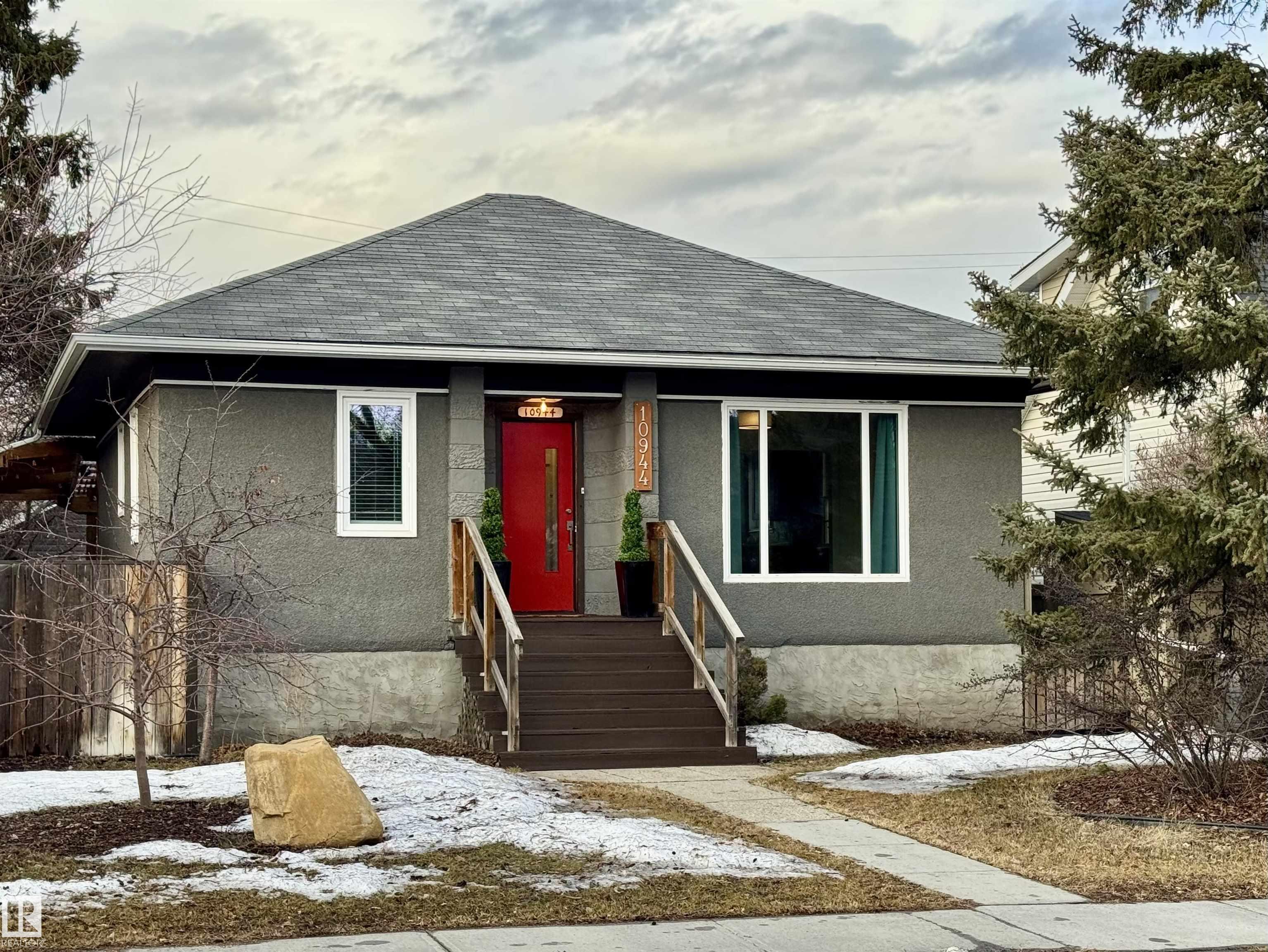 10944 71 Avenue NW, Parkallen, Edmonton 2