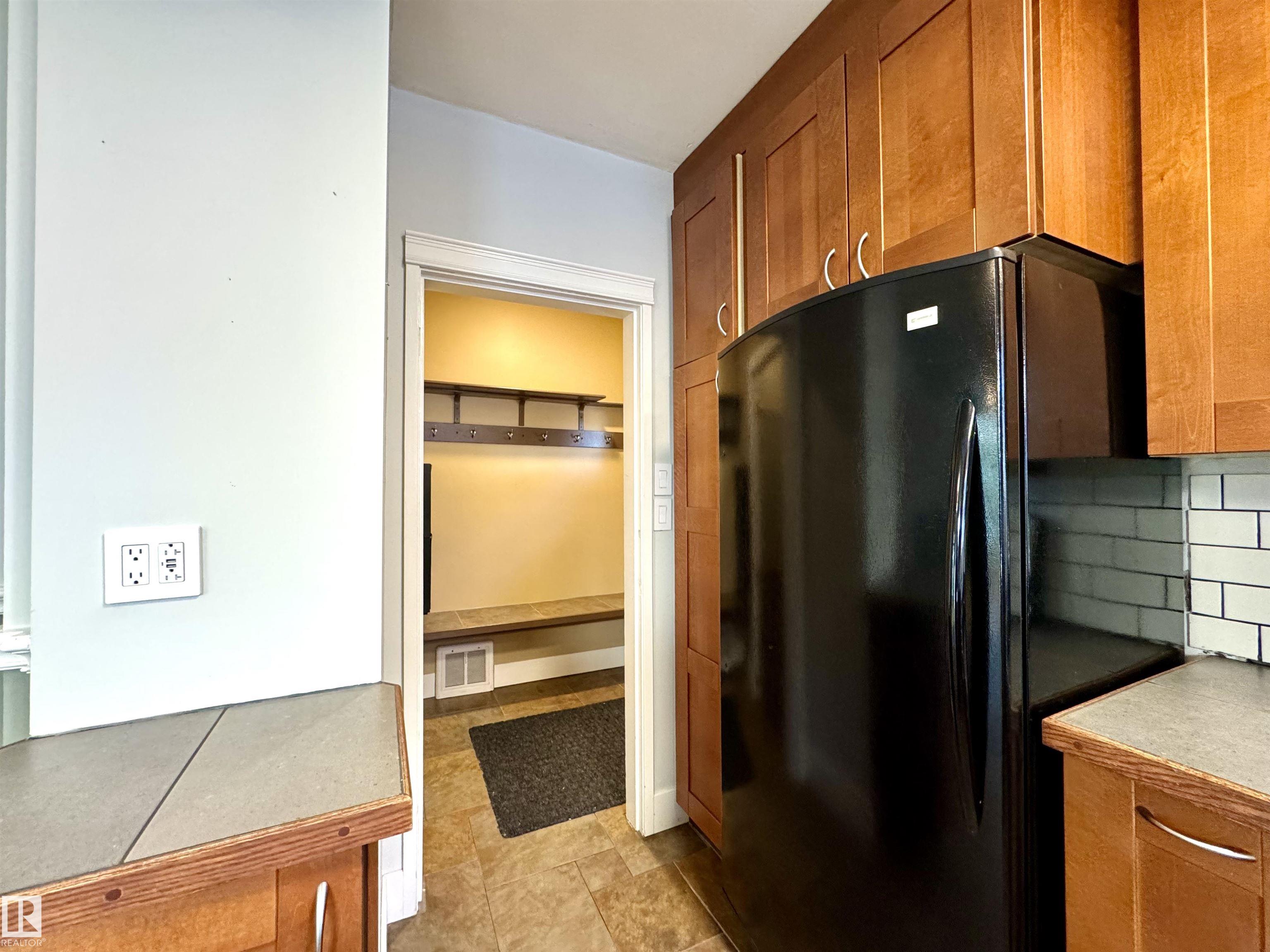 Photo 13 at 10944 71 Avenue NW, Parkallen, Edmonton