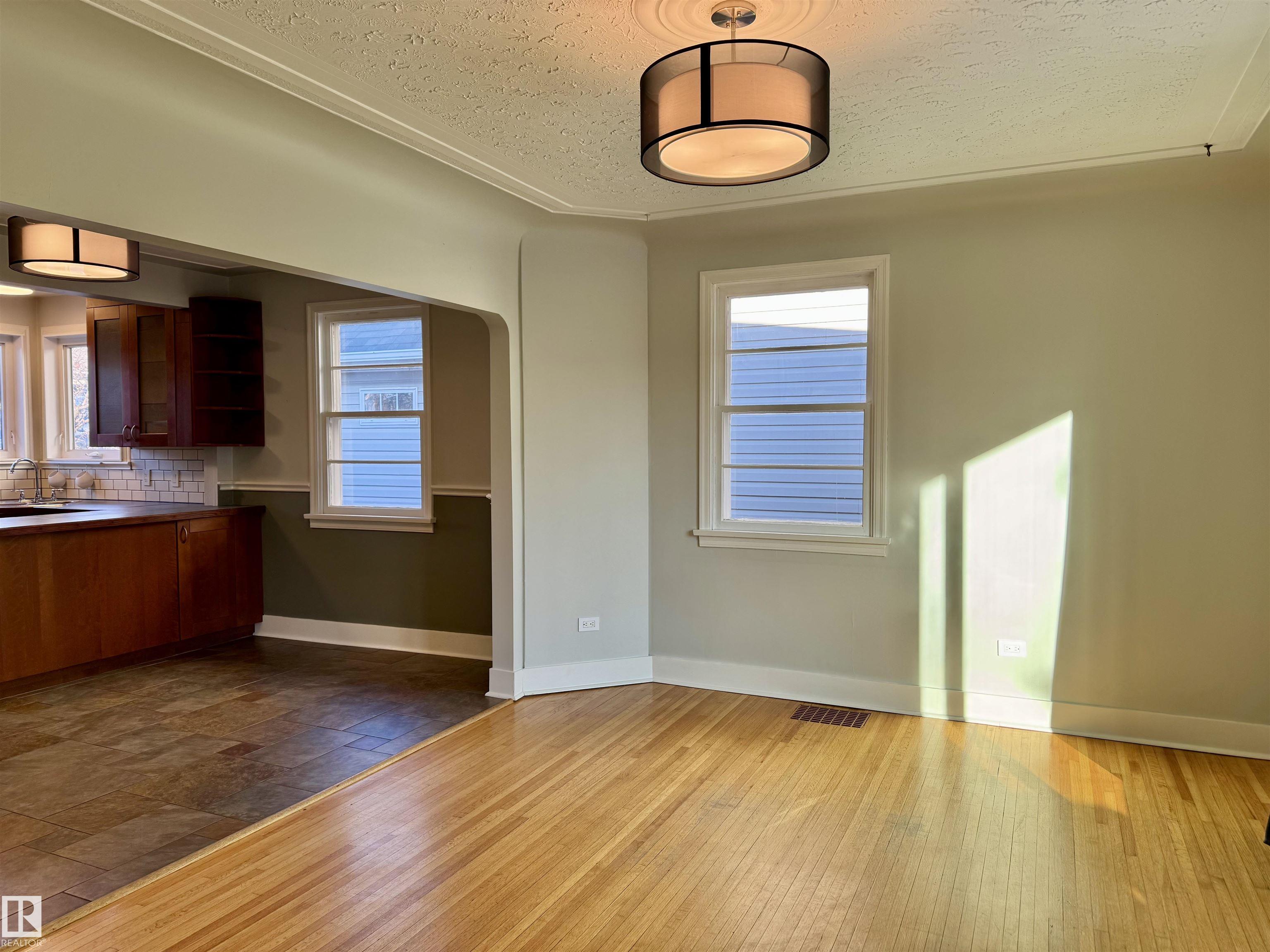 Photo 3 at 10944 71 Avenue NW, Parkallen, Edmonton