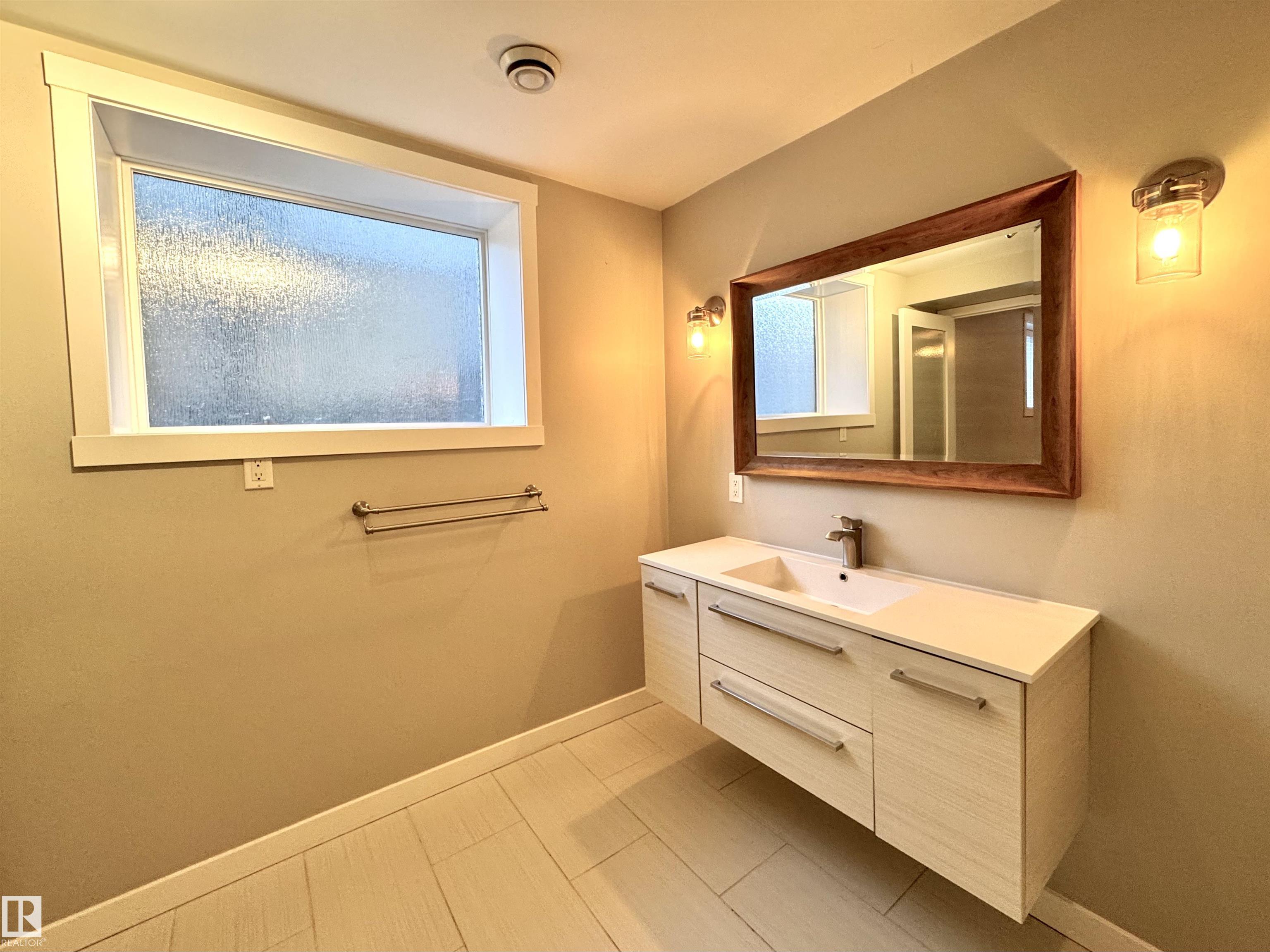 Photo 28 at 10944 71 Avenue NW, Parkallen, Edmonton