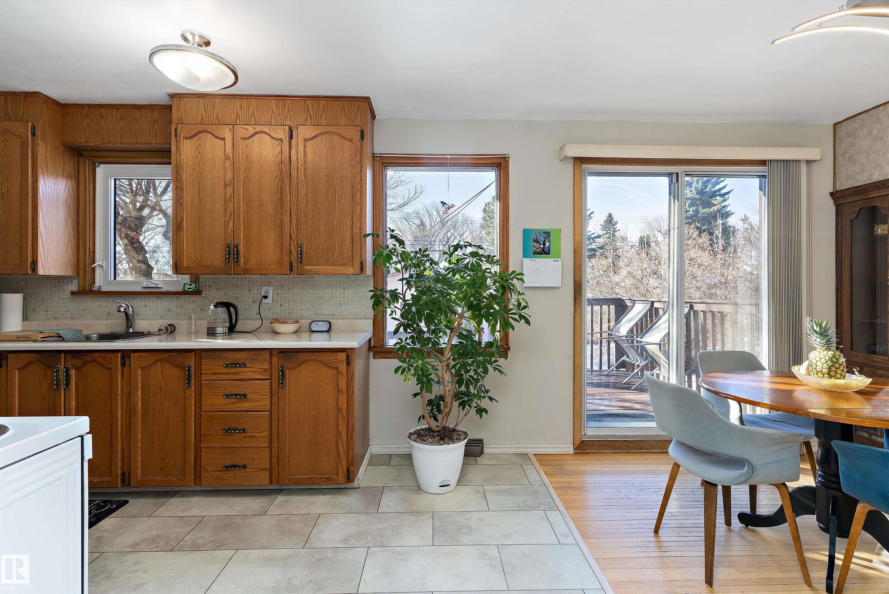 Photo 13 at 9431 65 Avenue NW, Hazeldean, Edmonton