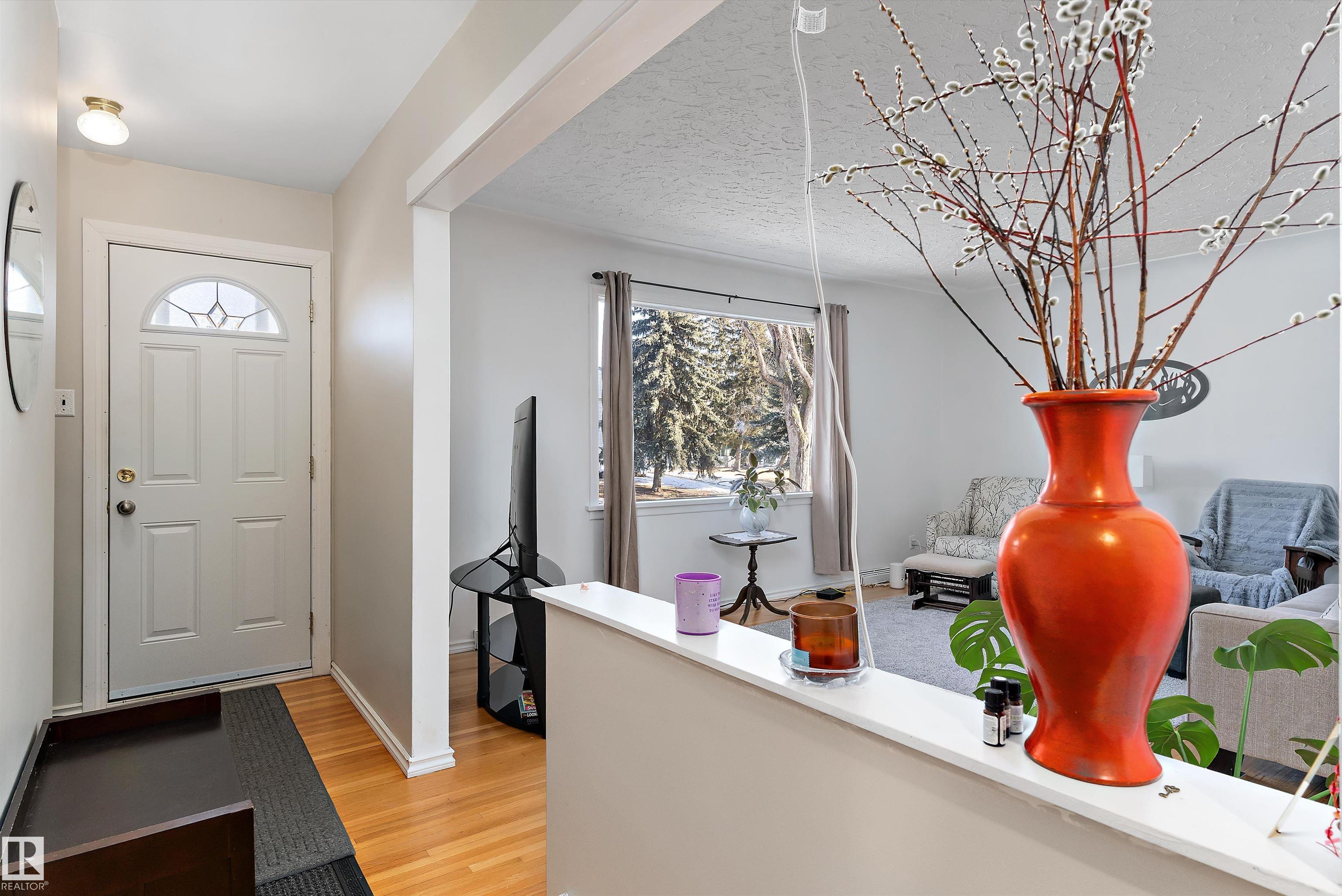 Photo 3 at 9431 65 Avenue NW, Hazeldean, Edmonton