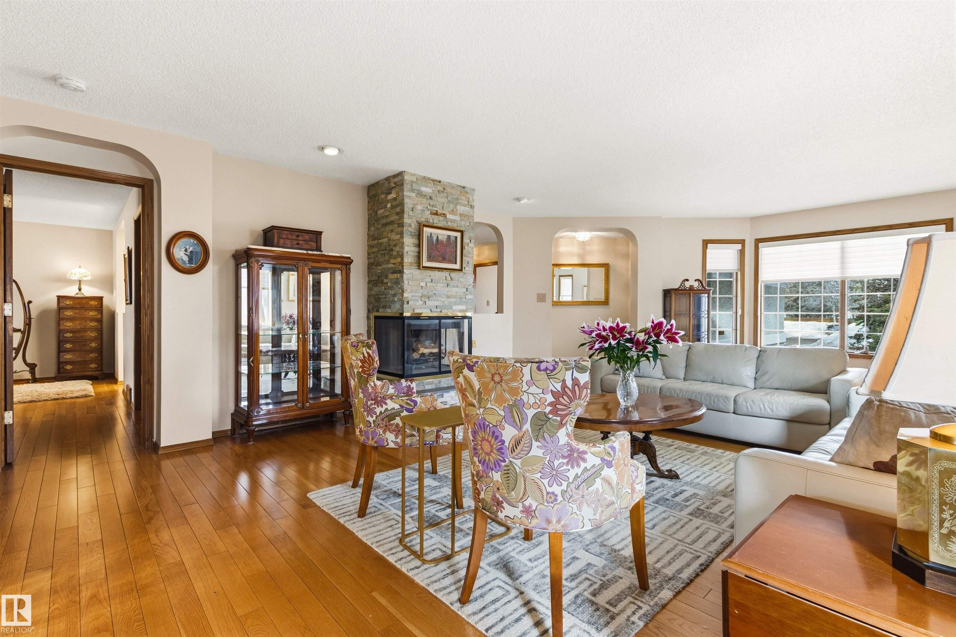 Photo 11 at 108 Ironwood Place NW, Westbrook Estate, Edmonton