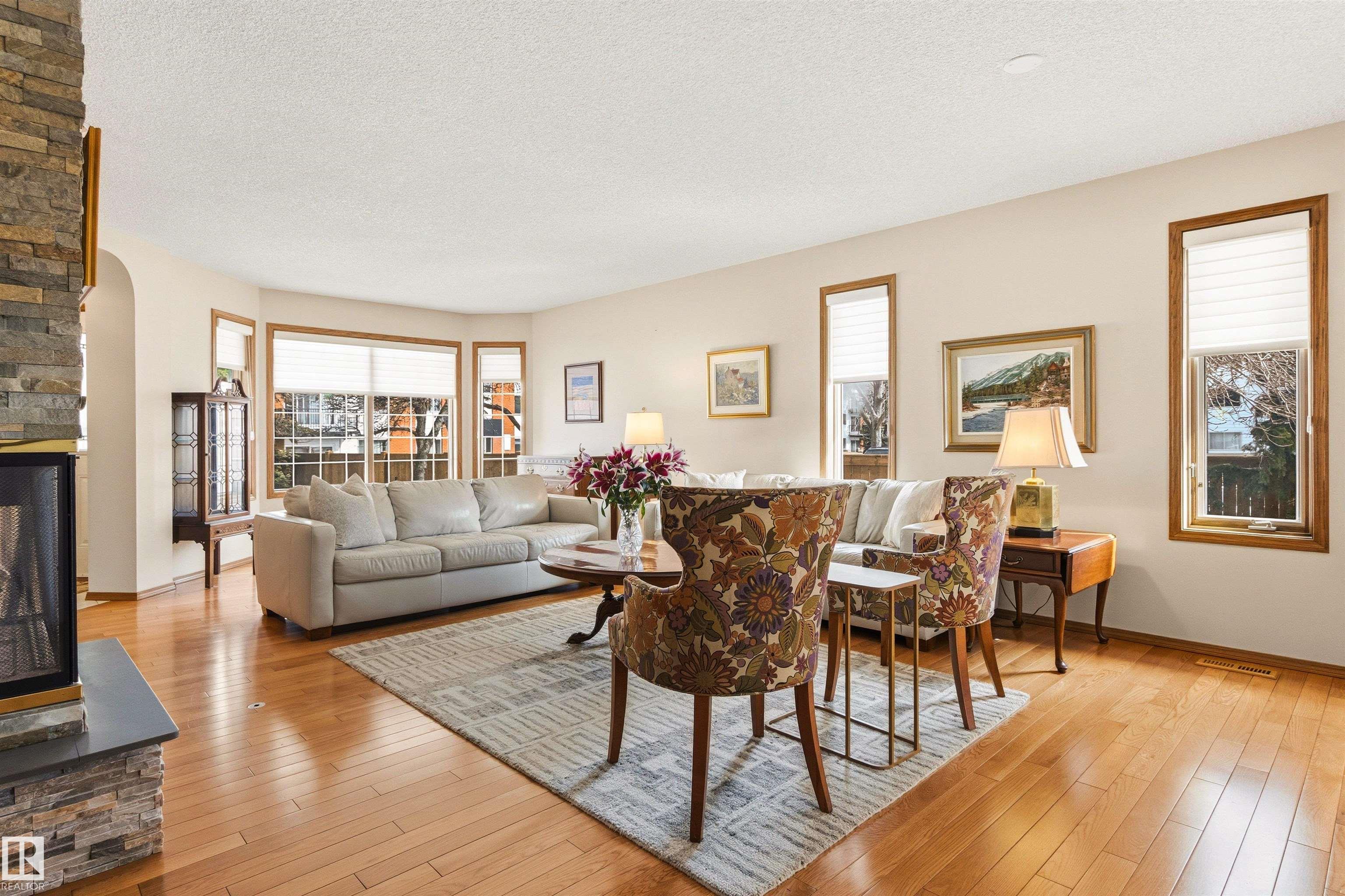 Photo 10 at 108 Ironwood Place NW, Westbrook Estate, Edmonton