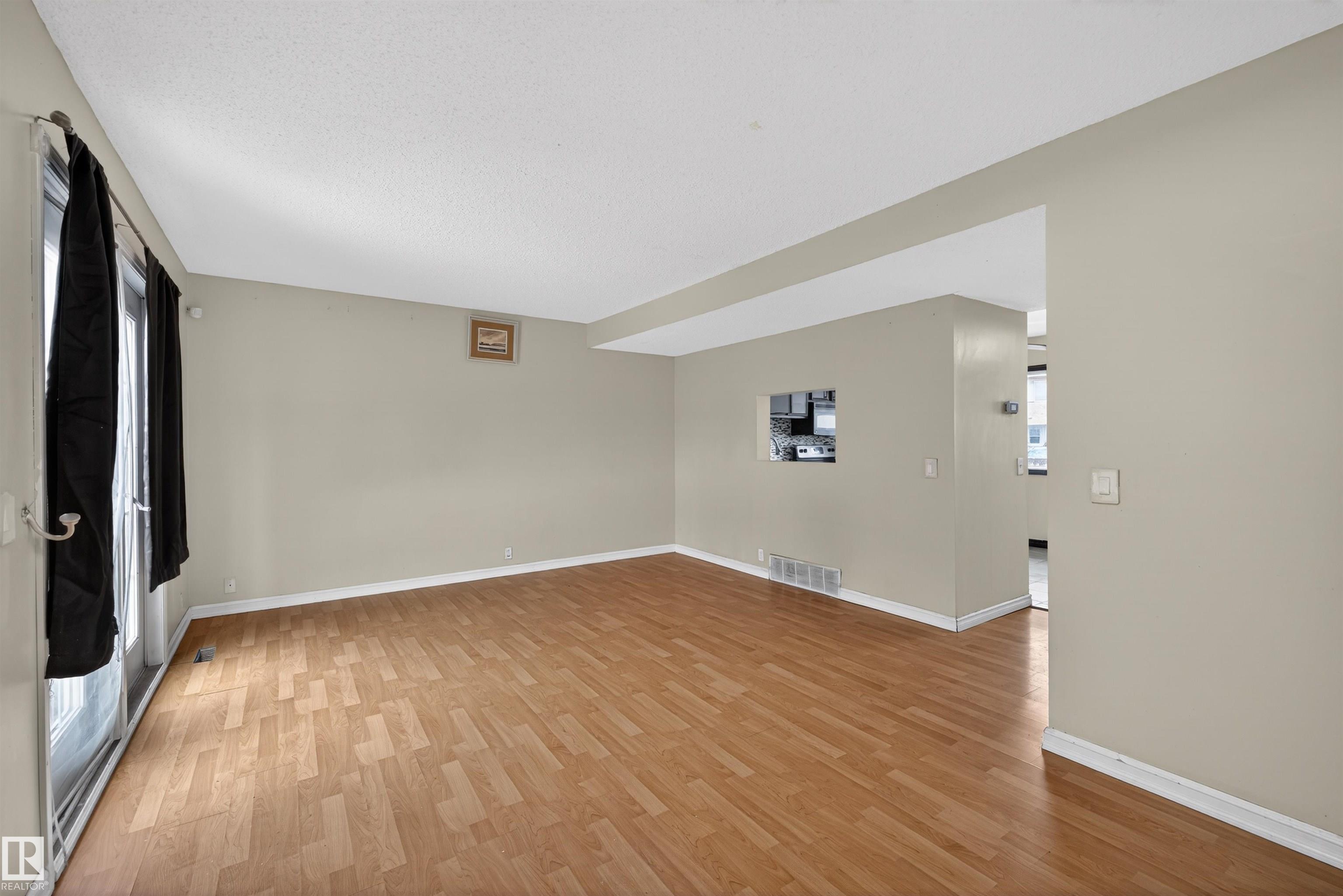 Photo 11 at 3301 139 Avenue NW, Hairsine, Edmonton