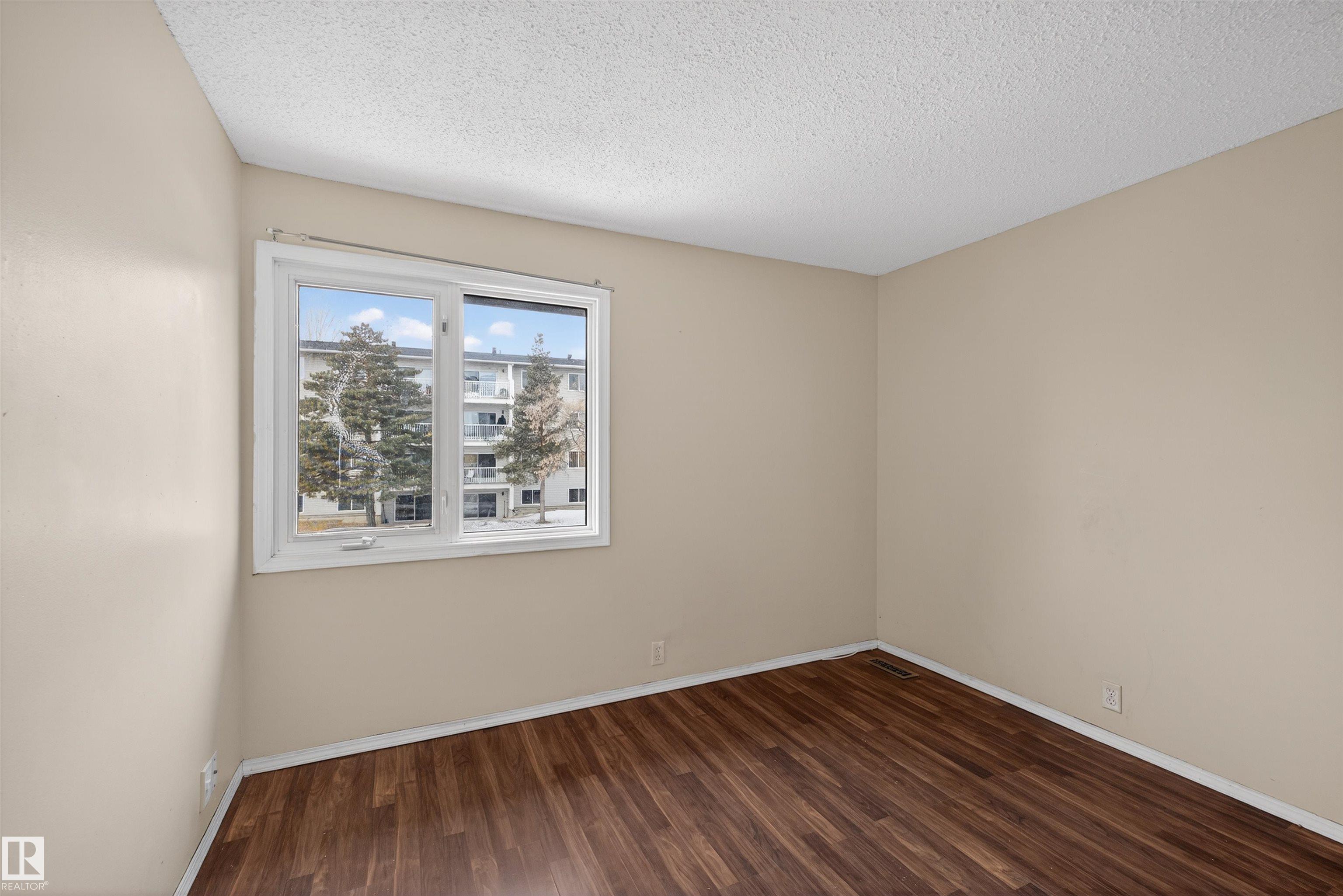 Photo 18 at 3301 139 Avenue NW, Hairsine, Edmonton