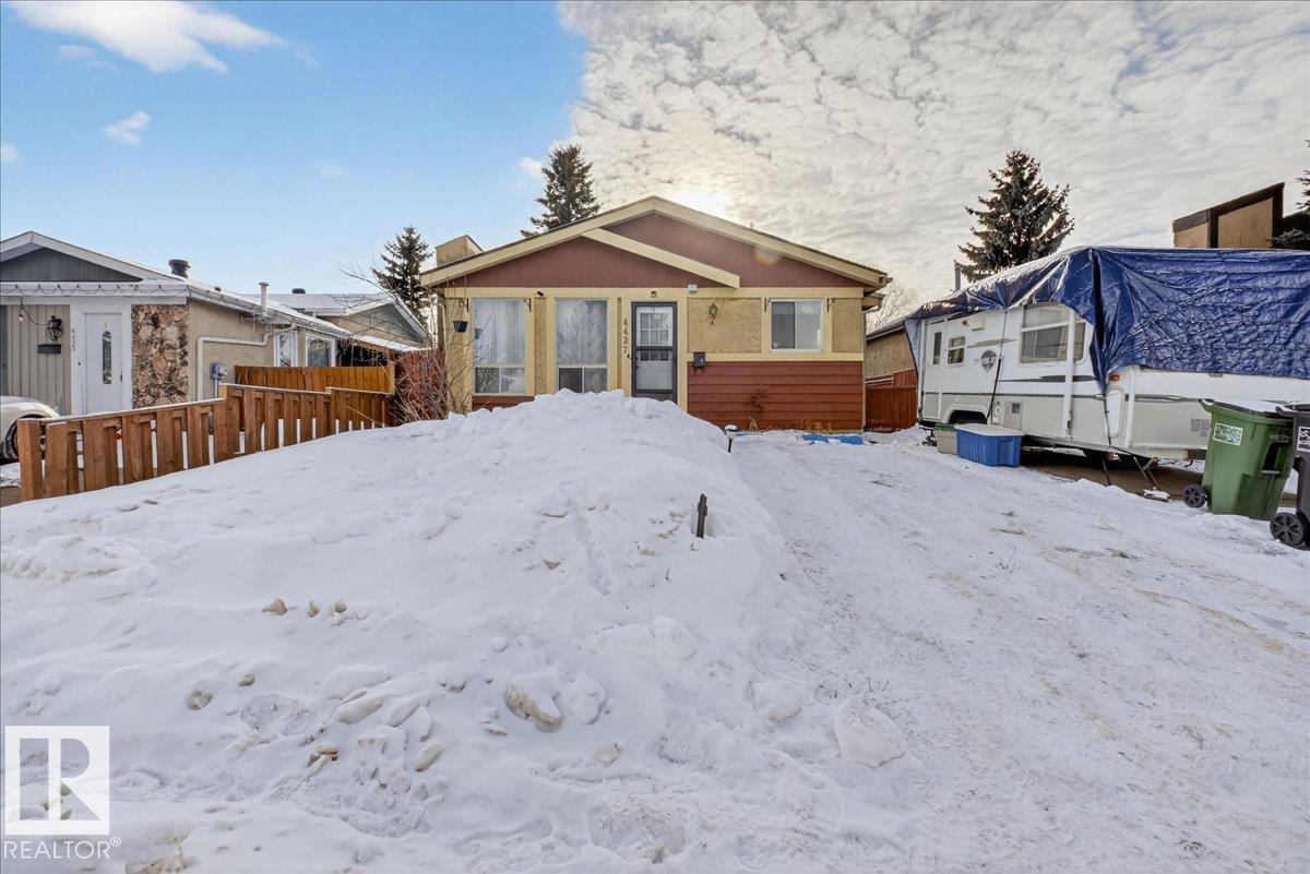 Photo 2 at 4427 32a Avenue NW, Weinlos, Edmonton