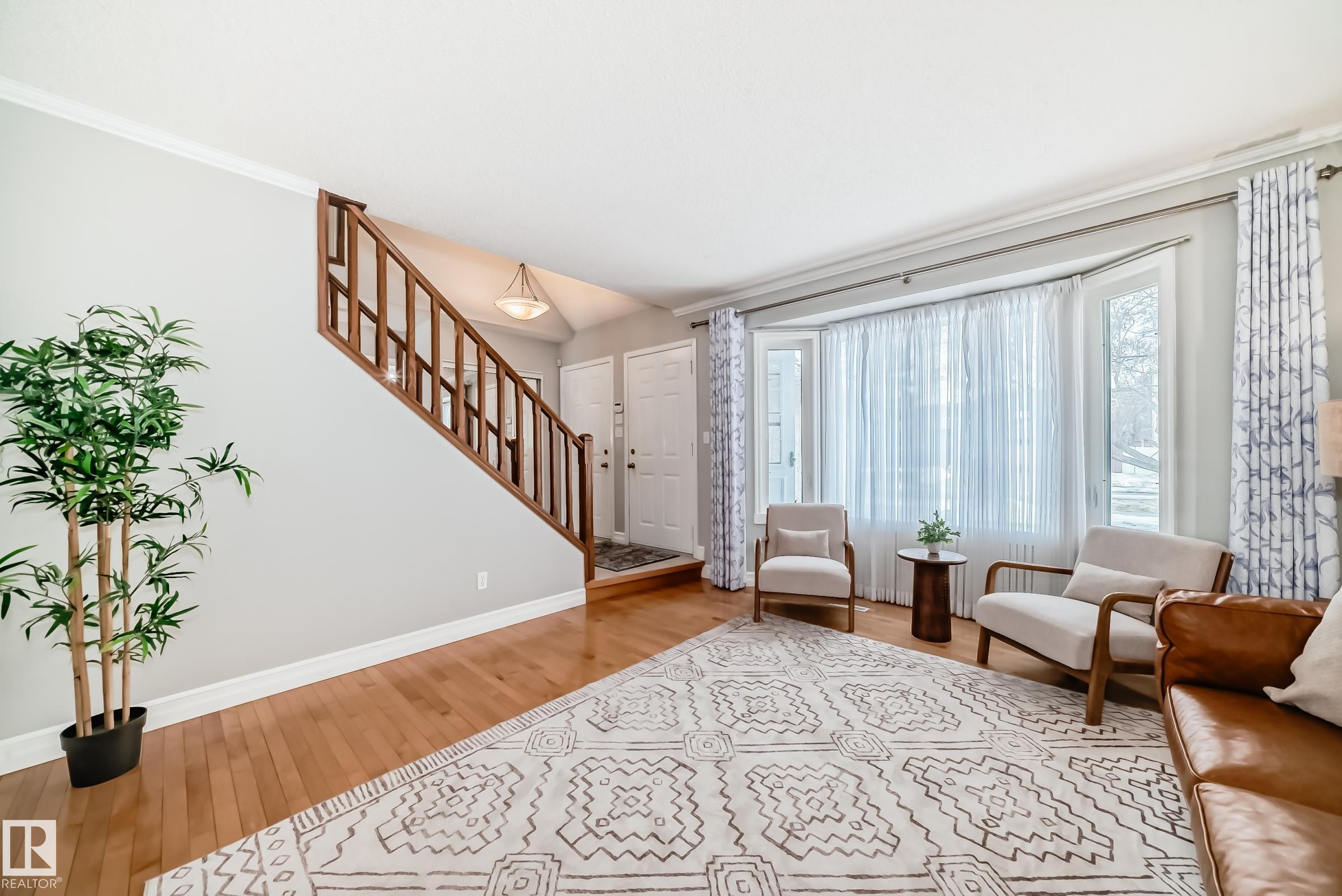 Photo 4 at 4207 147 Street NW, Ramsay Heights, Edmonton