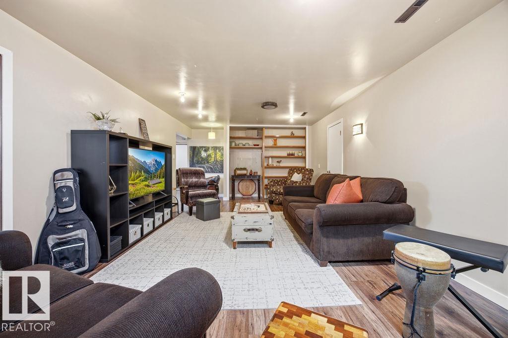 Photo 23 at 8508 131 Avenue NW, Killarney, Edmonton