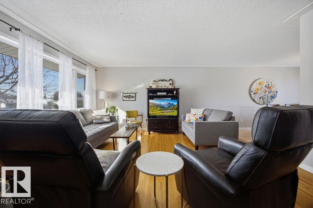 Photo 7 at 8508 131 Avenue NW, Killarney, Edmonton