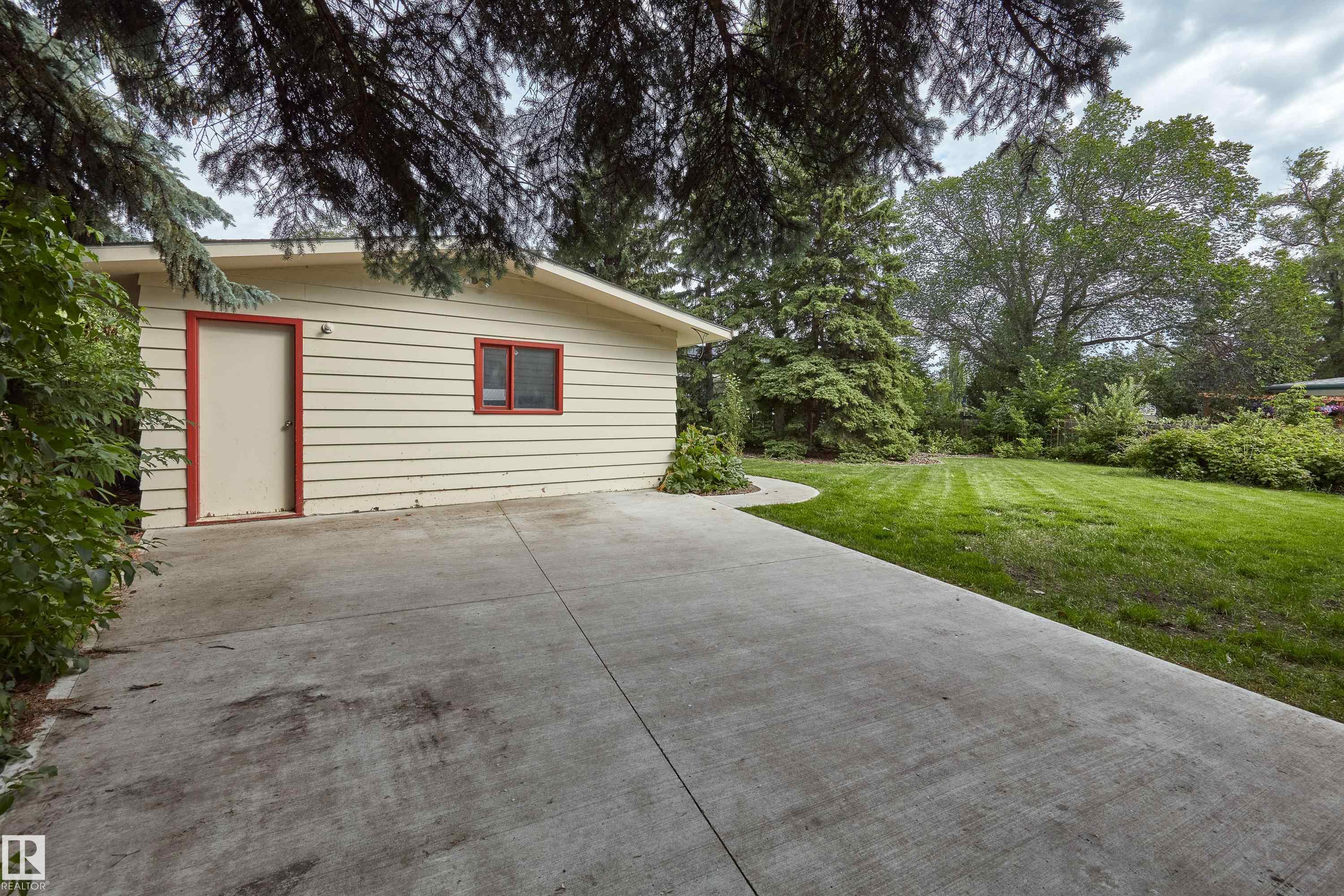 Photo 38 at 6628 124 Street NW, Grandview Heights, Edmonton