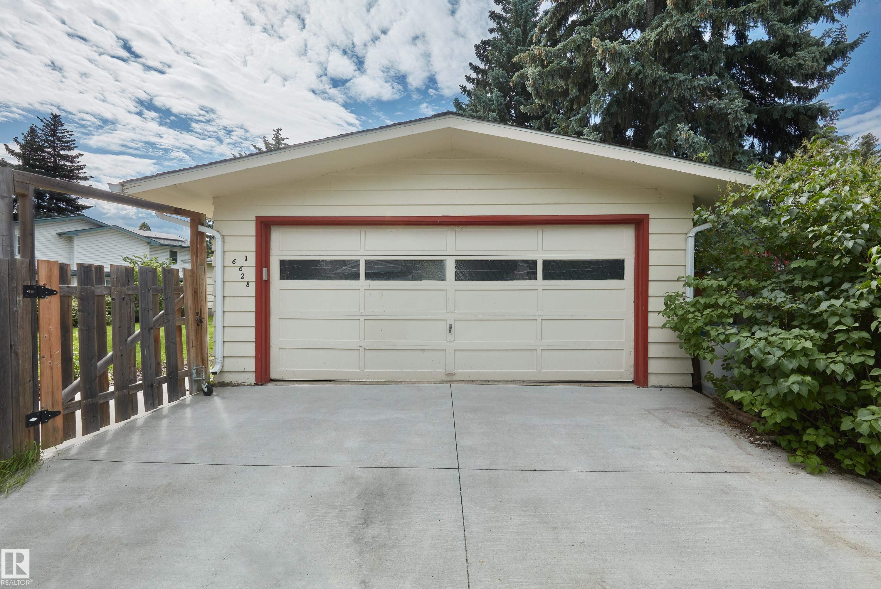 Photo 39 at 6628 124 Street NW, Grandview Heights, Edmonton