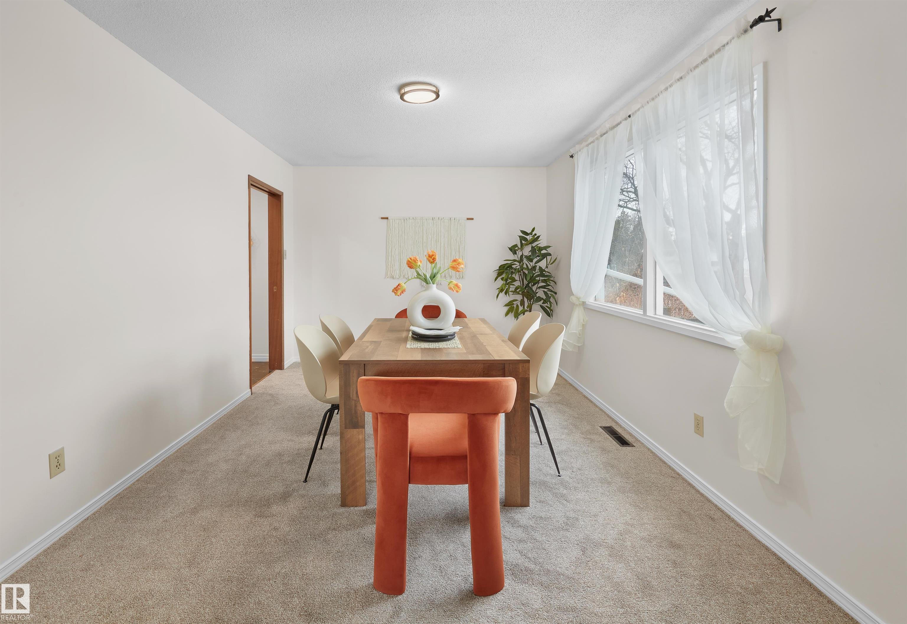 Photo 8 at 6628 124 Street NW, Grandview Heights, Edmonton