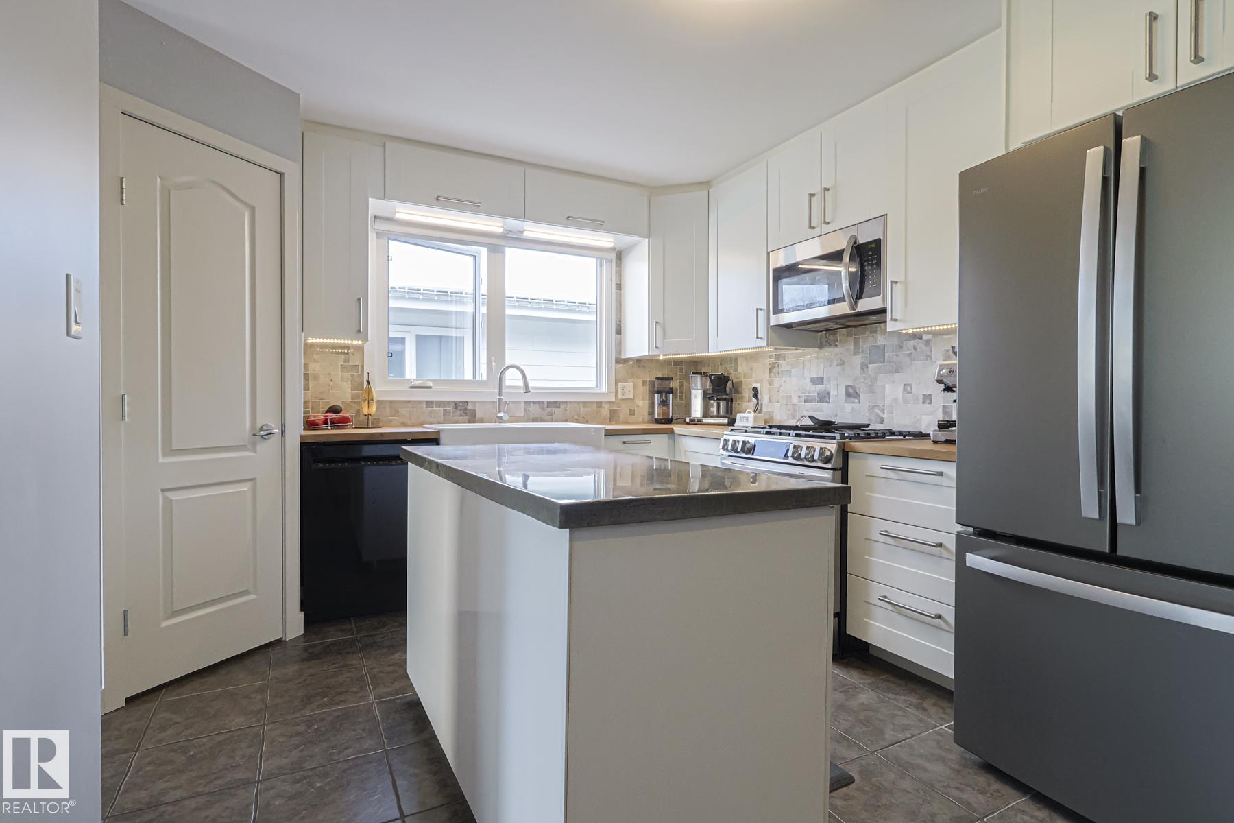 Photo 13 at 2449 89 Street NW, Meyonohk, Edmonton