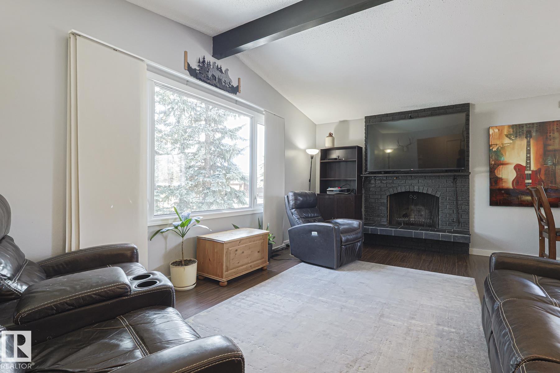 Photo 4 at 2449 89 Street NW, Meyonohk, Edmonton