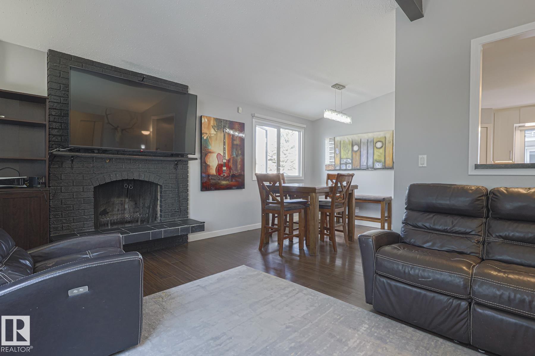 Photo 5 at 2449 89 Street NW, Meyonohk, Edmonton