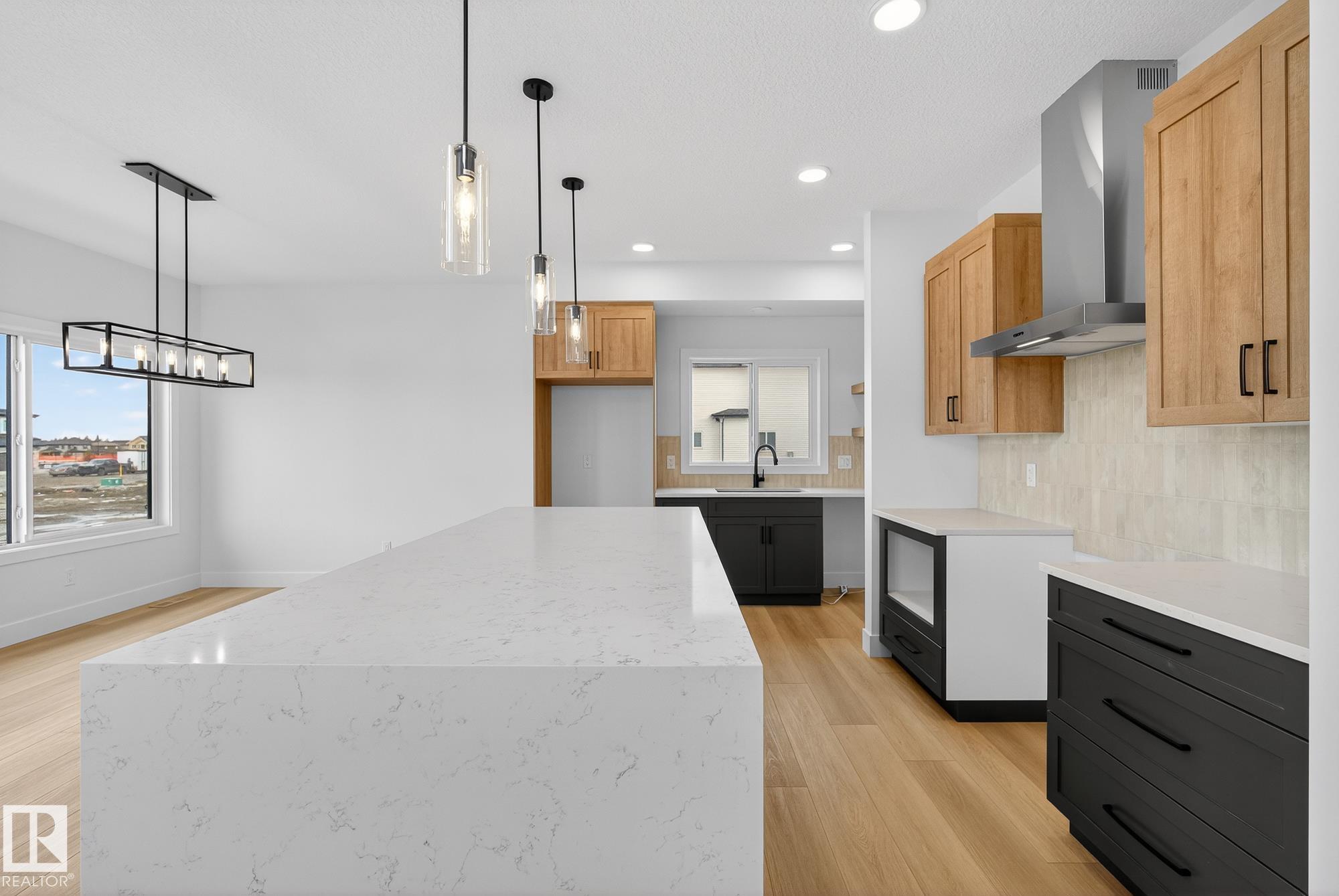 Photo 11 at 7087 Kiviaq Crescent SW, Keswick, Edmonton