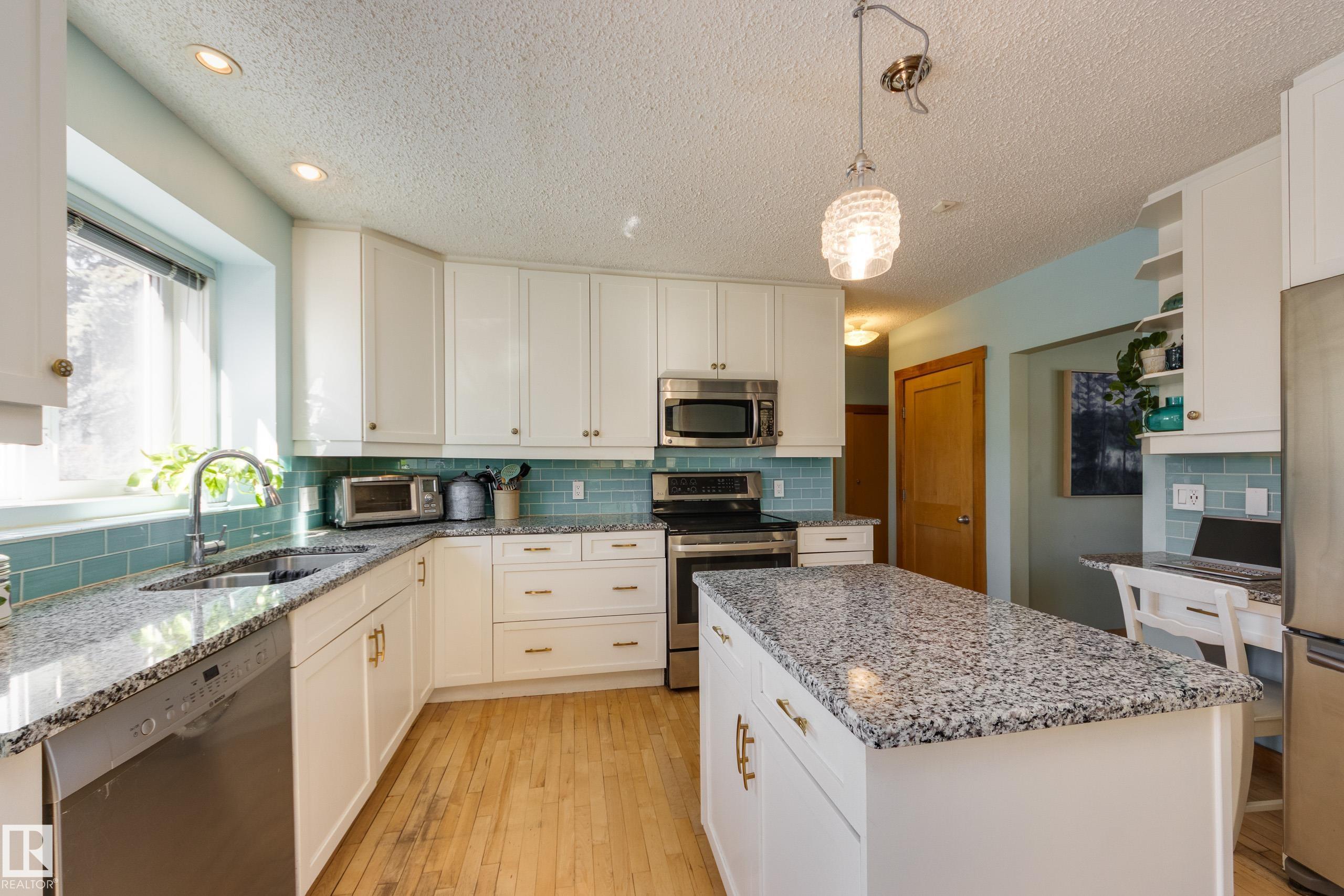 Photo 12 at 6310 112 Street NW, Parkallen, Edmonton