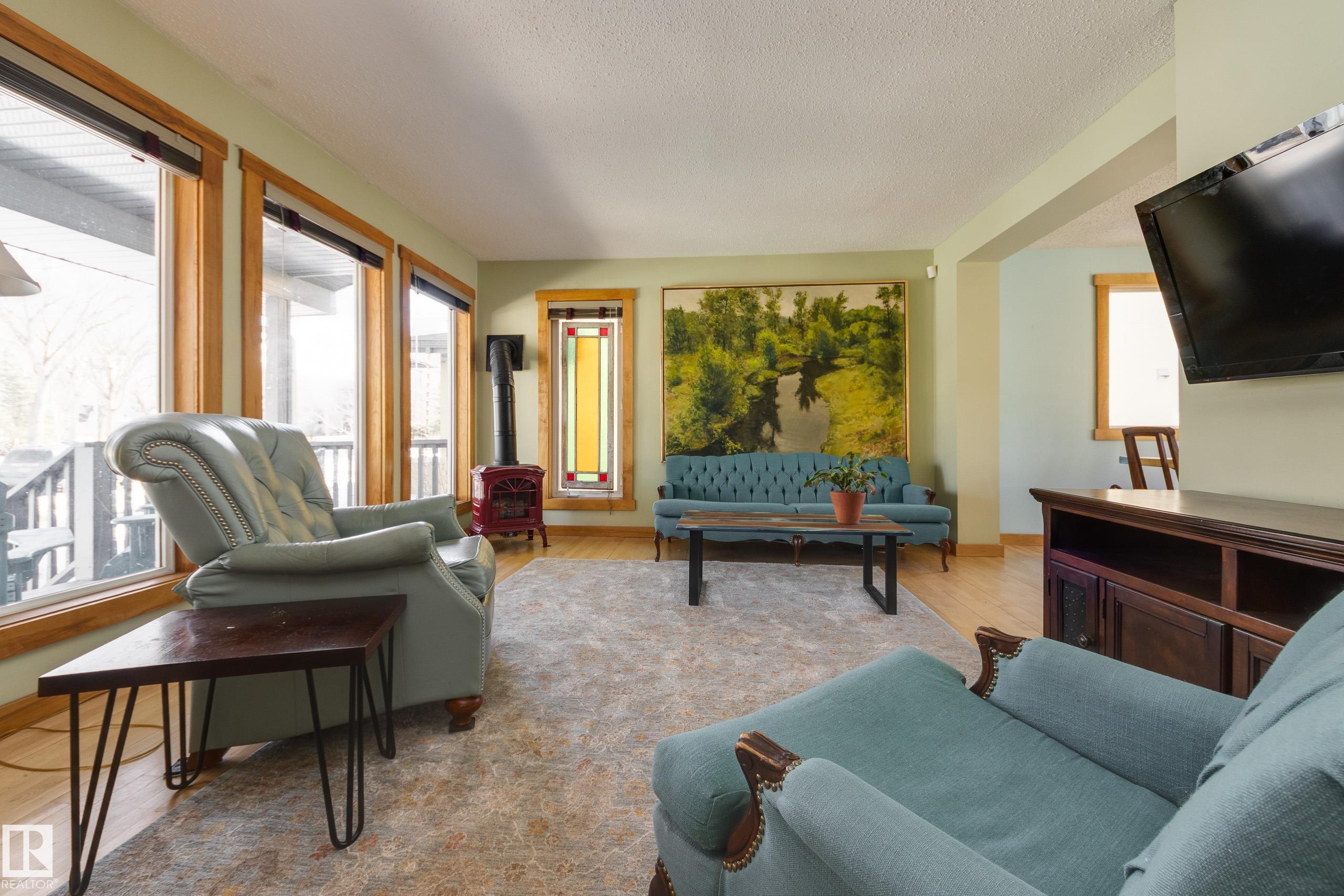 Photo 5 at 6310 112 Street NW, Parkallen, Edmonton