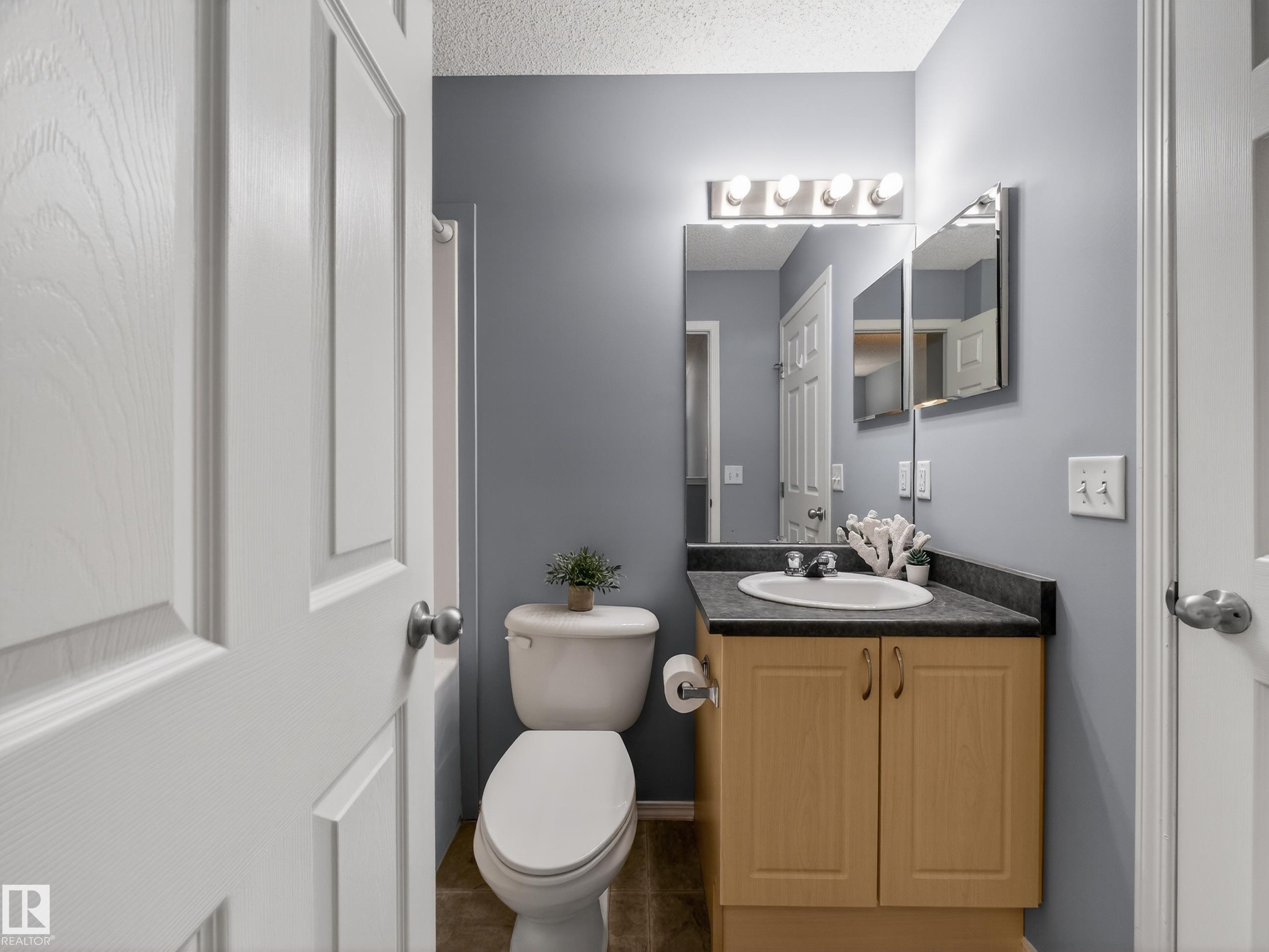 Photo 36 at 11919 18 Avenue SW, Rutherford, Edmonton