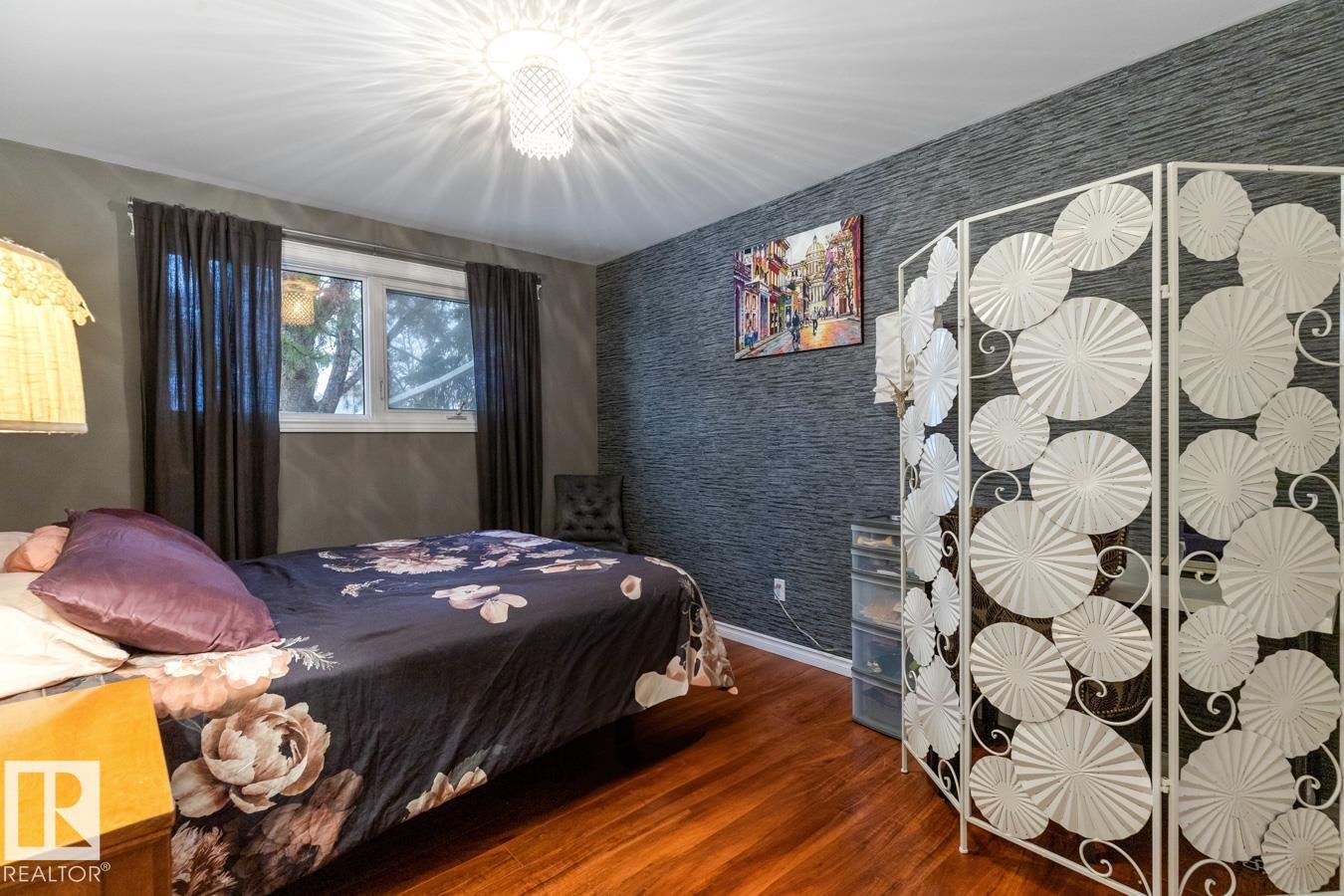 Photo 22 at 10512 44 Street NW, Gold Bar, Edmonton