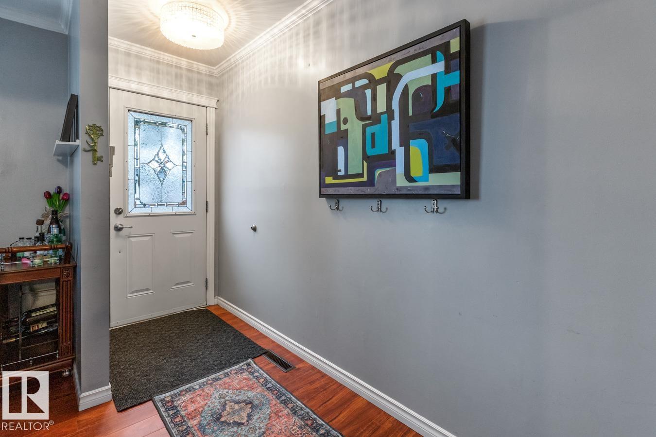 Photo 5 at 10512 44 Street NW, Gold Bar, Edmonton