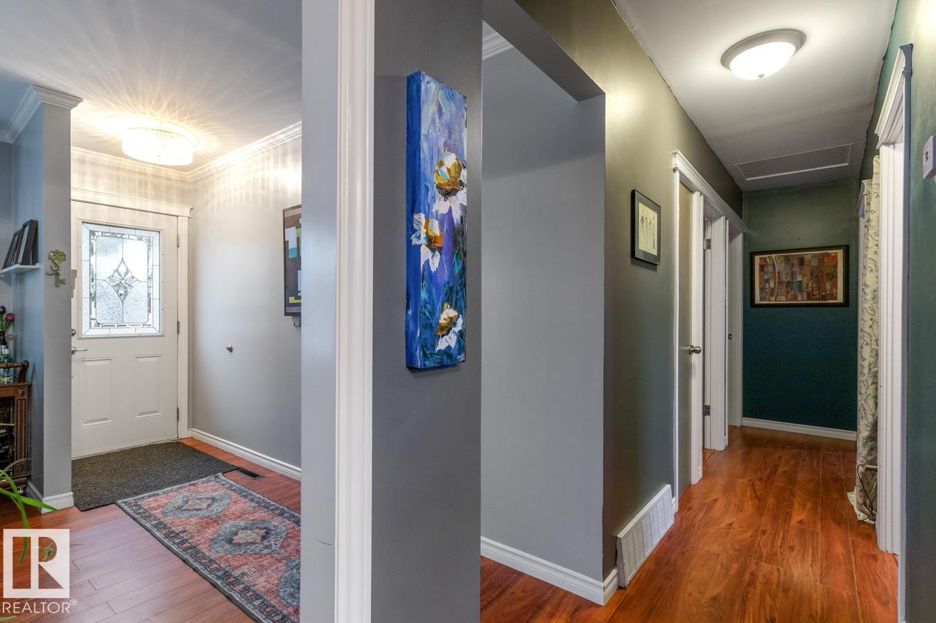 Photo 10 at 10512 44 Street NW, Gold Bar, Edmonton