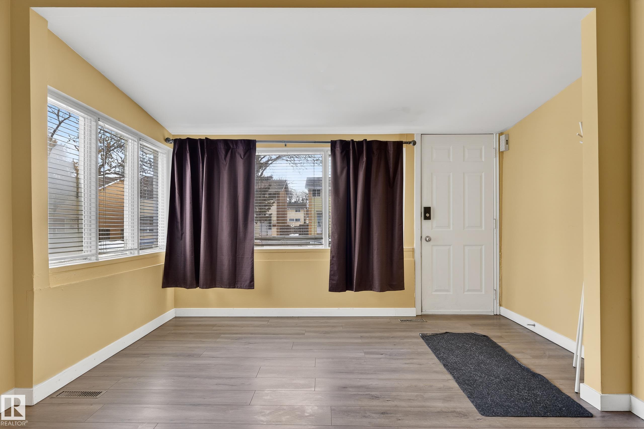 Photo 2 at 12822 72 Street NW, Balwin, Edmonton