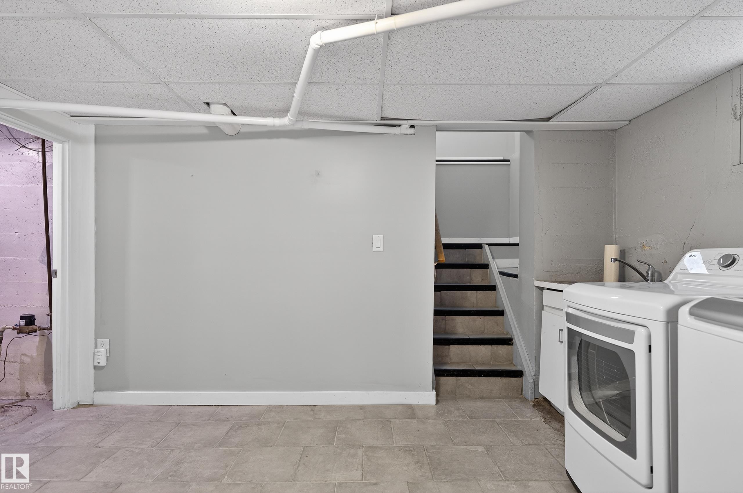 Photo 19 at 12822 72 Street NW, Balwin, Edmonton