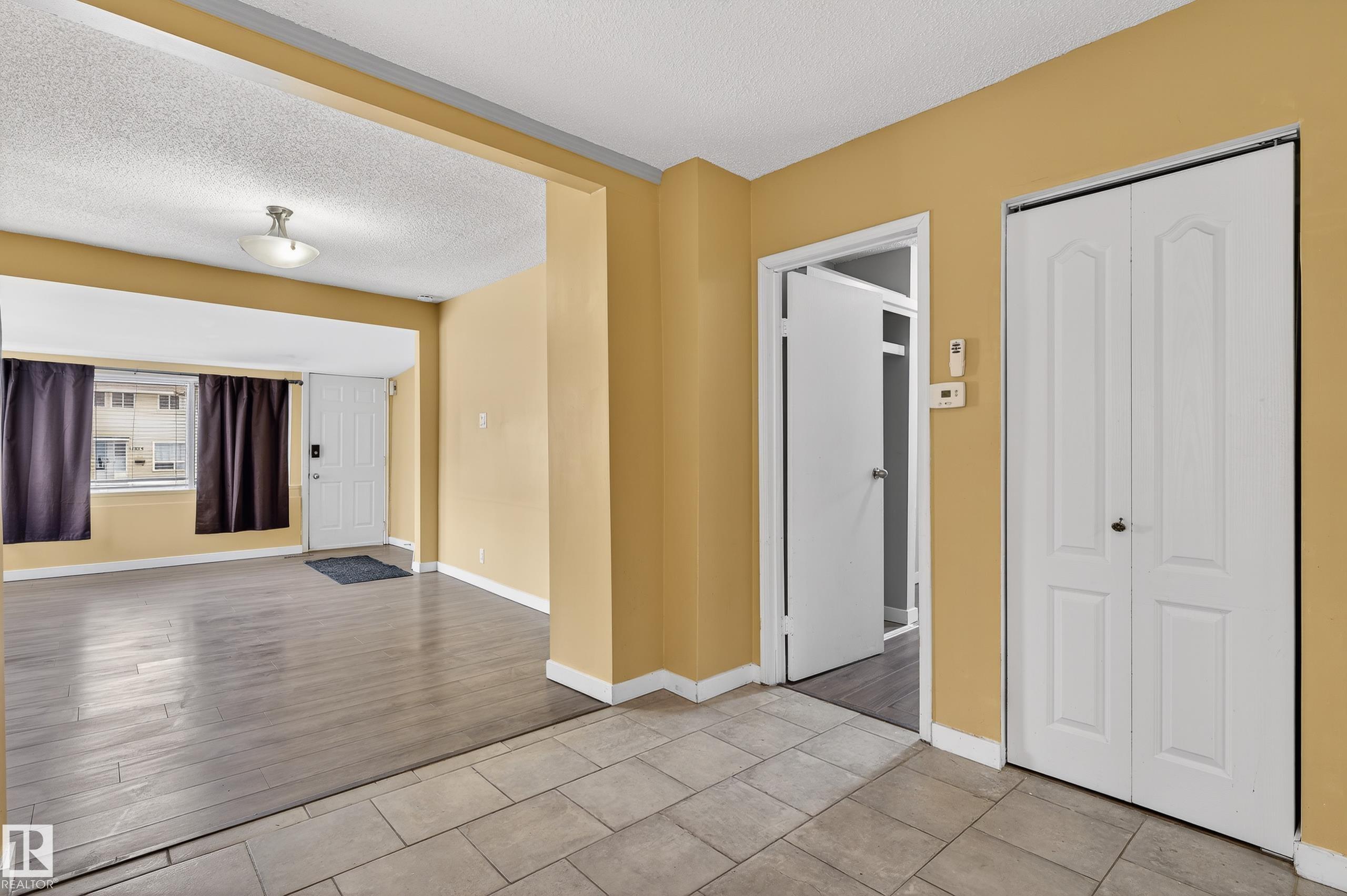 Photo 5 at 12822 72 Street NW, Balwin, Edmonton