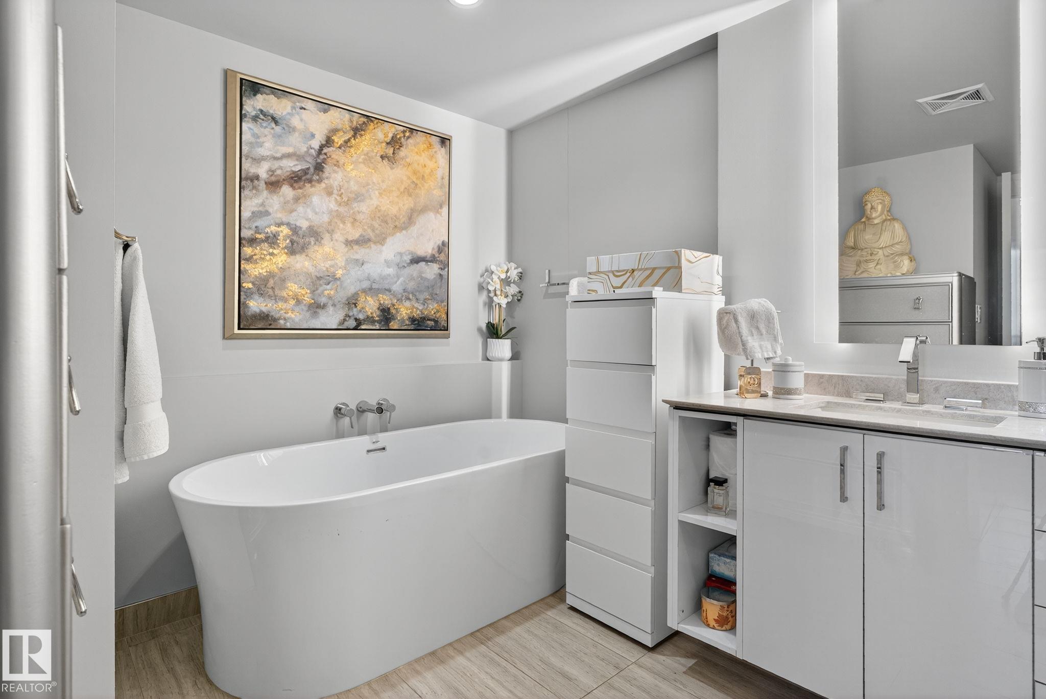 Photo 23 at 4206 - 10360 102 Street NW, Downtown, Edmonton