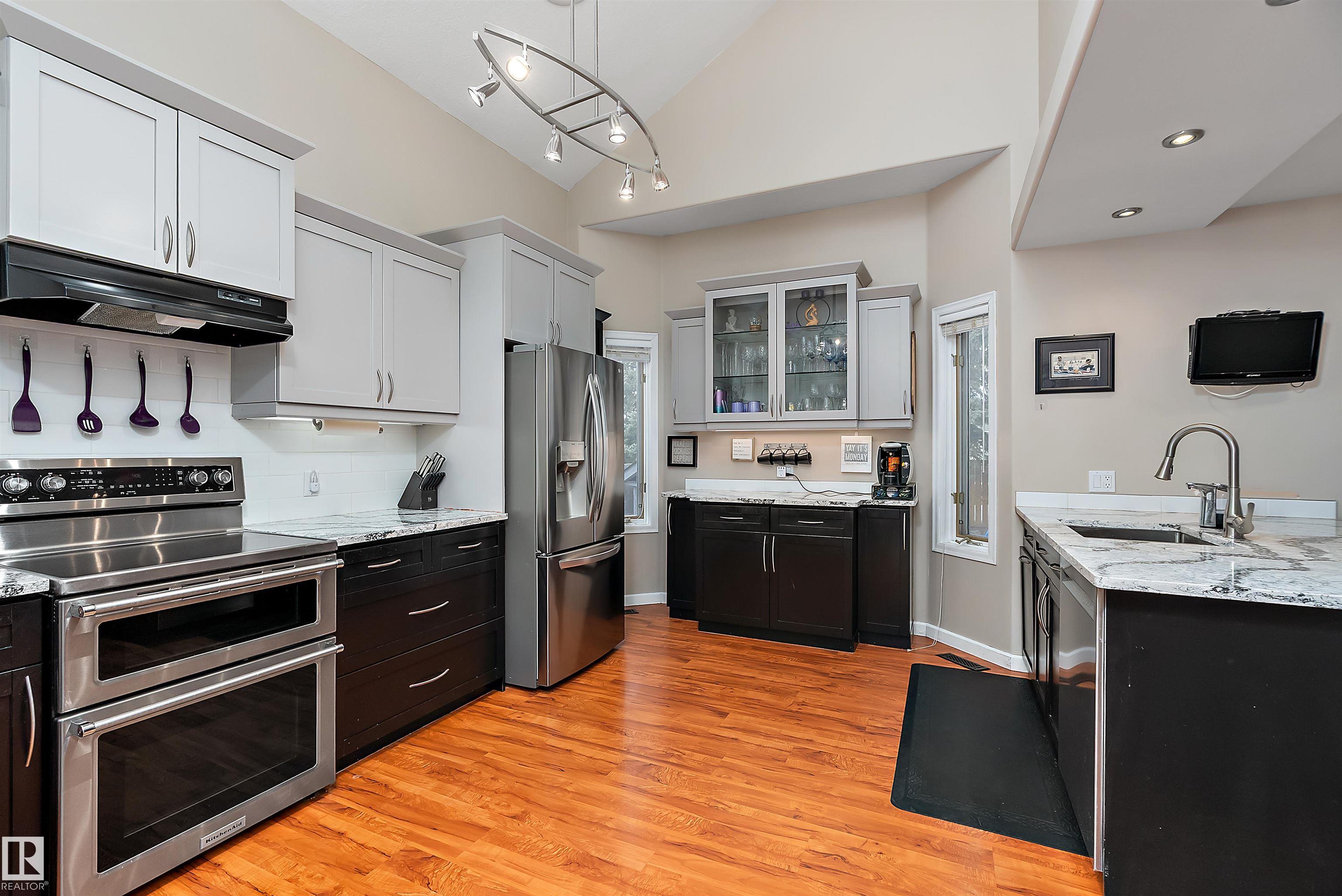 Photo 12 at 873 Ryan Place NW, Rhatigan Ridge, Edmonton