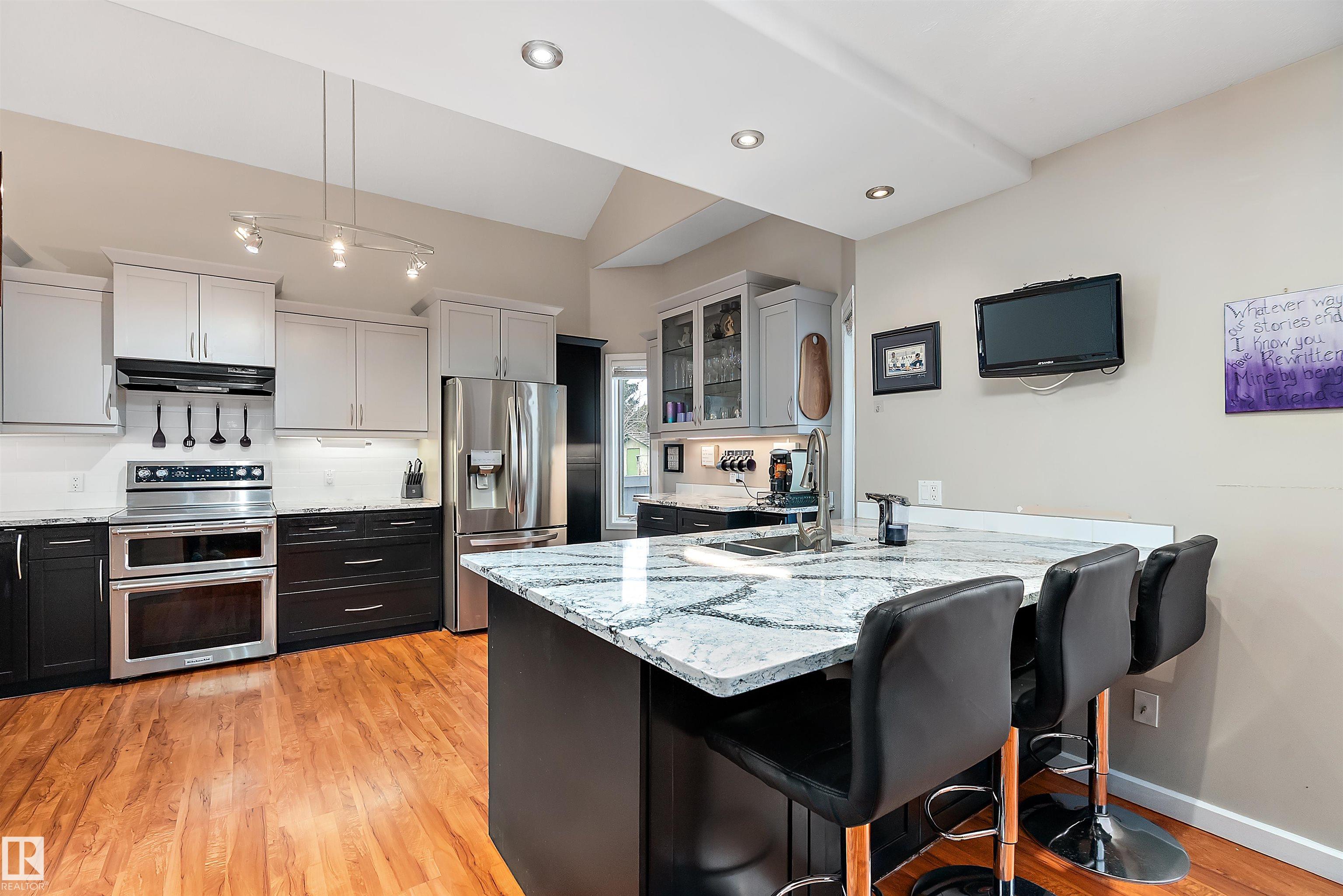 Photo 13 at 873 Ryan Place NW, Rhatigan Ridge, Edmonton