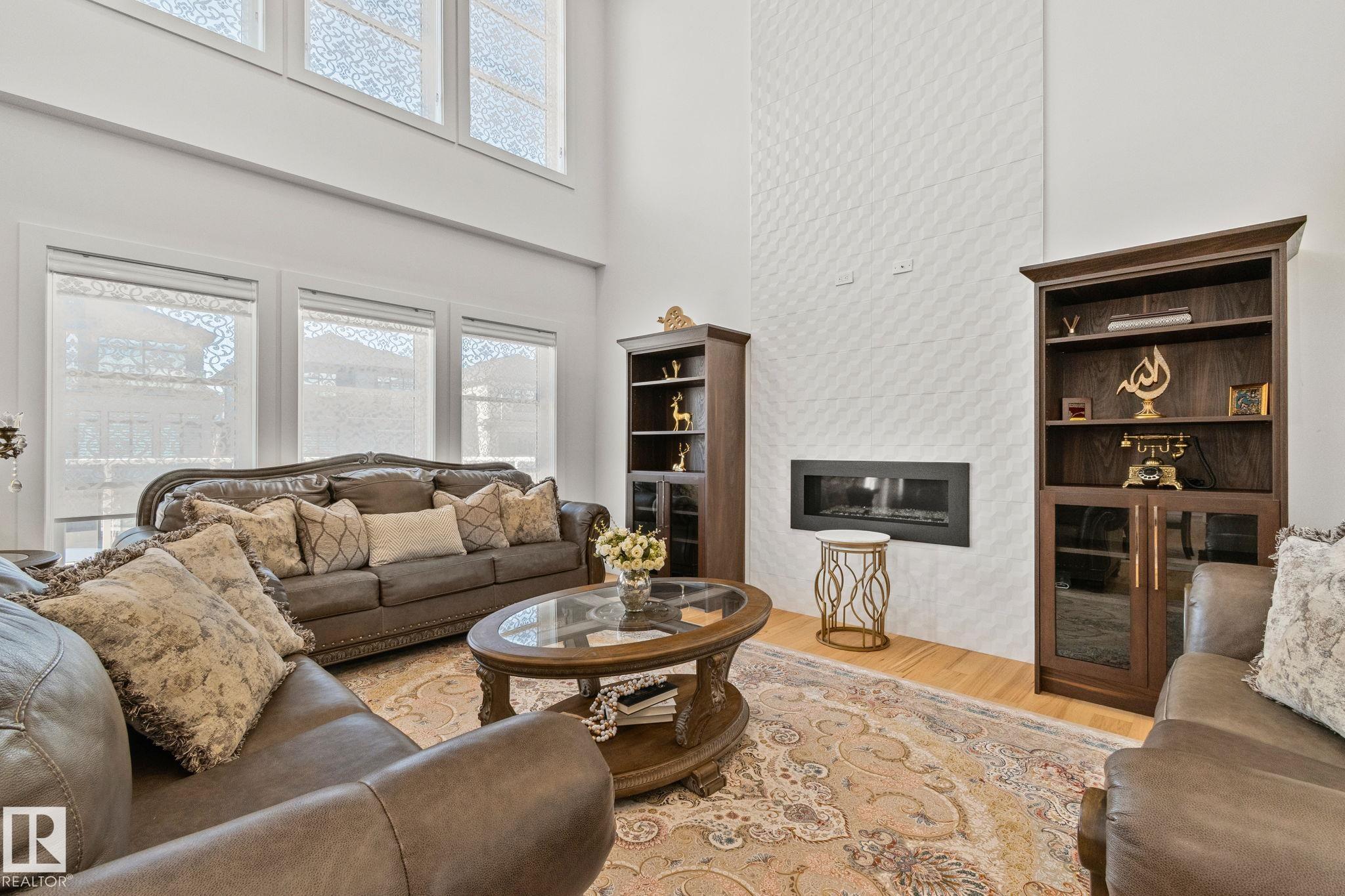 Photo 11 at 1175 Hainstock Green green SW, Hays Ridge Area, Edmonton