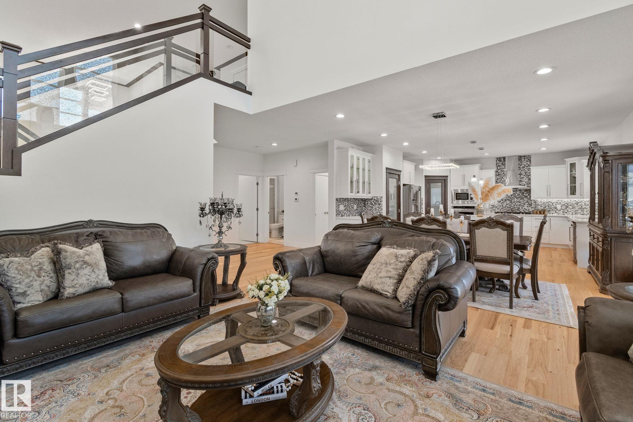 Photo 12 at 1175 Hainstock Green green SW, Hays Ridge Area, Edmonton