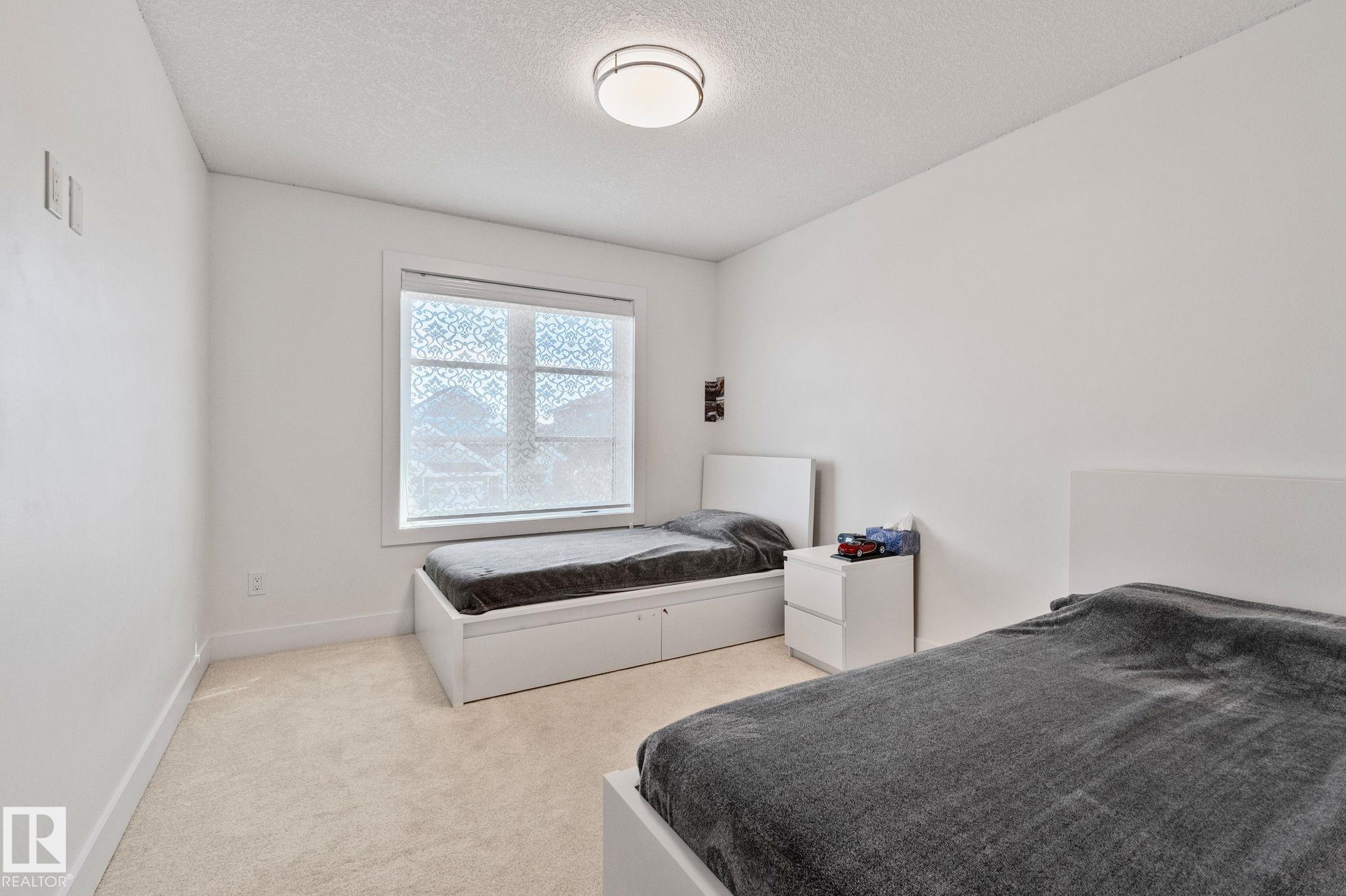 Photo 36 at 1175 Hainstock Green green SW, Hays Ridge Area, Edmonton