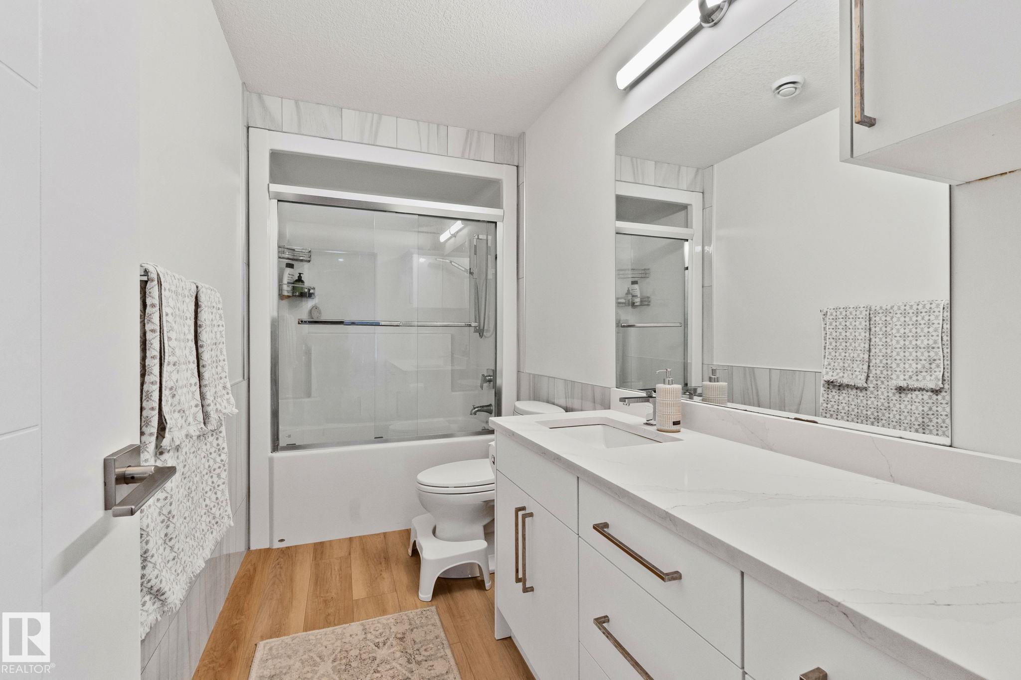 Photo 41 at 1175 Hainstock Green green SW, Hays Ridge Area, Edmonton