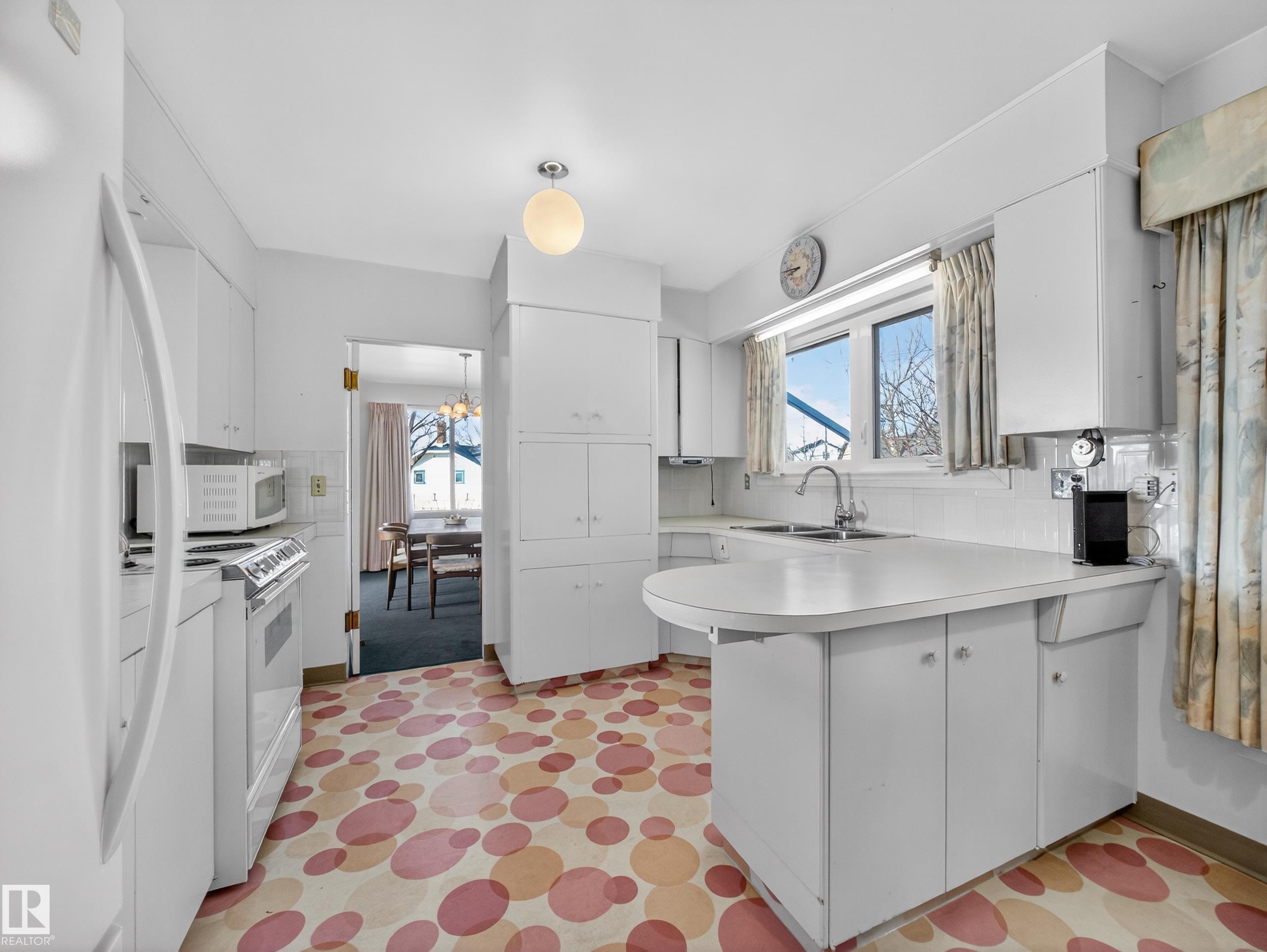 Photo 23 at 3642 Ada Boulevard NW, Beverly Heights, Edmonton